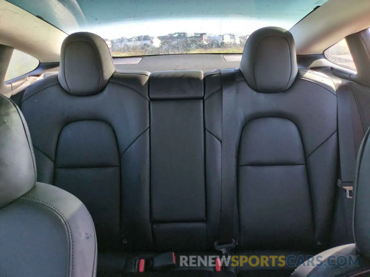 10 Photograph of a damaged car 5YJ3E1EB0MF087789 TESLA MODEL 3 2021