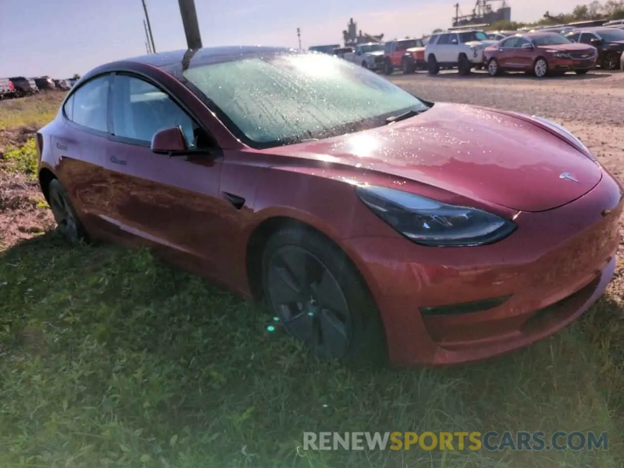 4 Photograph of a damaged car 5YJ3E1EB0MF087789 TESLA MODEL 3 2021