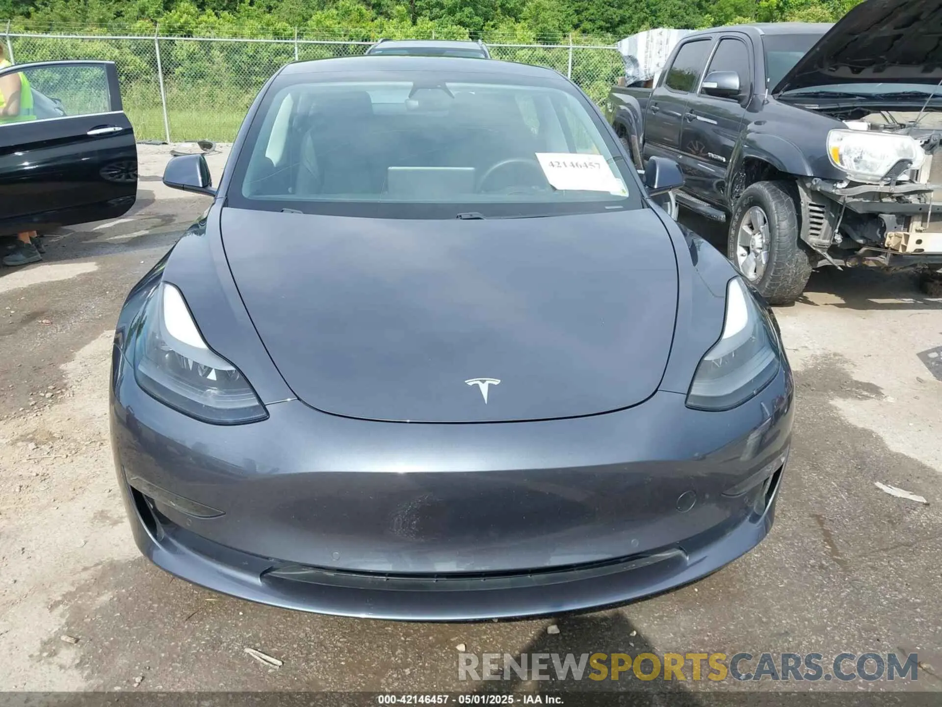 12 Photograph of a damaged car 5YJ3E1EB0MF902654 TESLA MODEL 3 2021