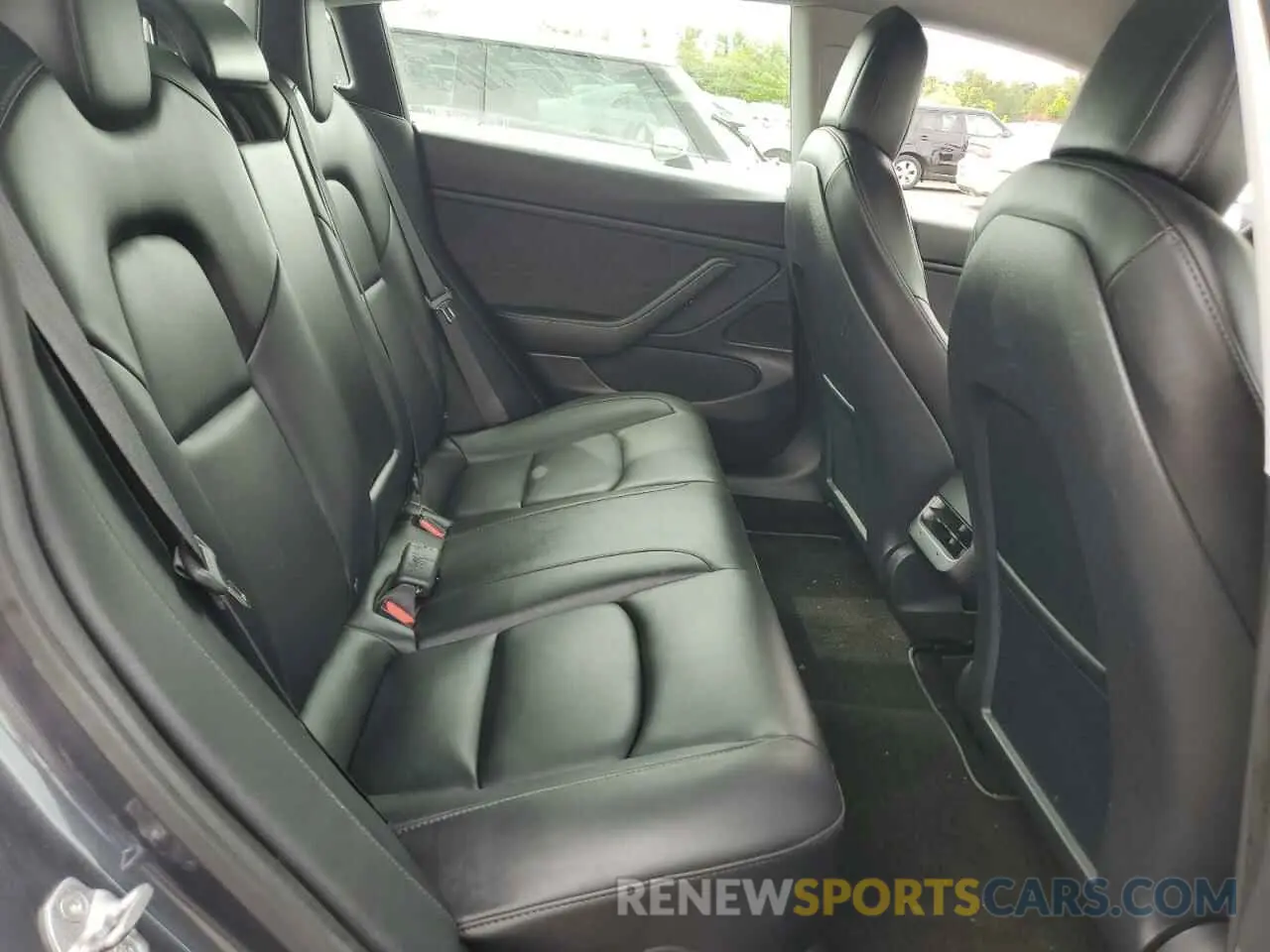 10 Photograph of a damaged car 5YJ3E1EB0MF936660 TESLA MODEL 3 2021
