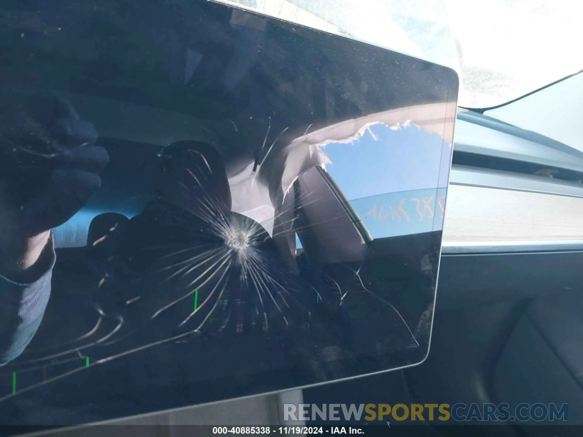 20 Photograph of a damaged car 5YJ3E1EB0MF974860 TESLA MODEL 3 2021