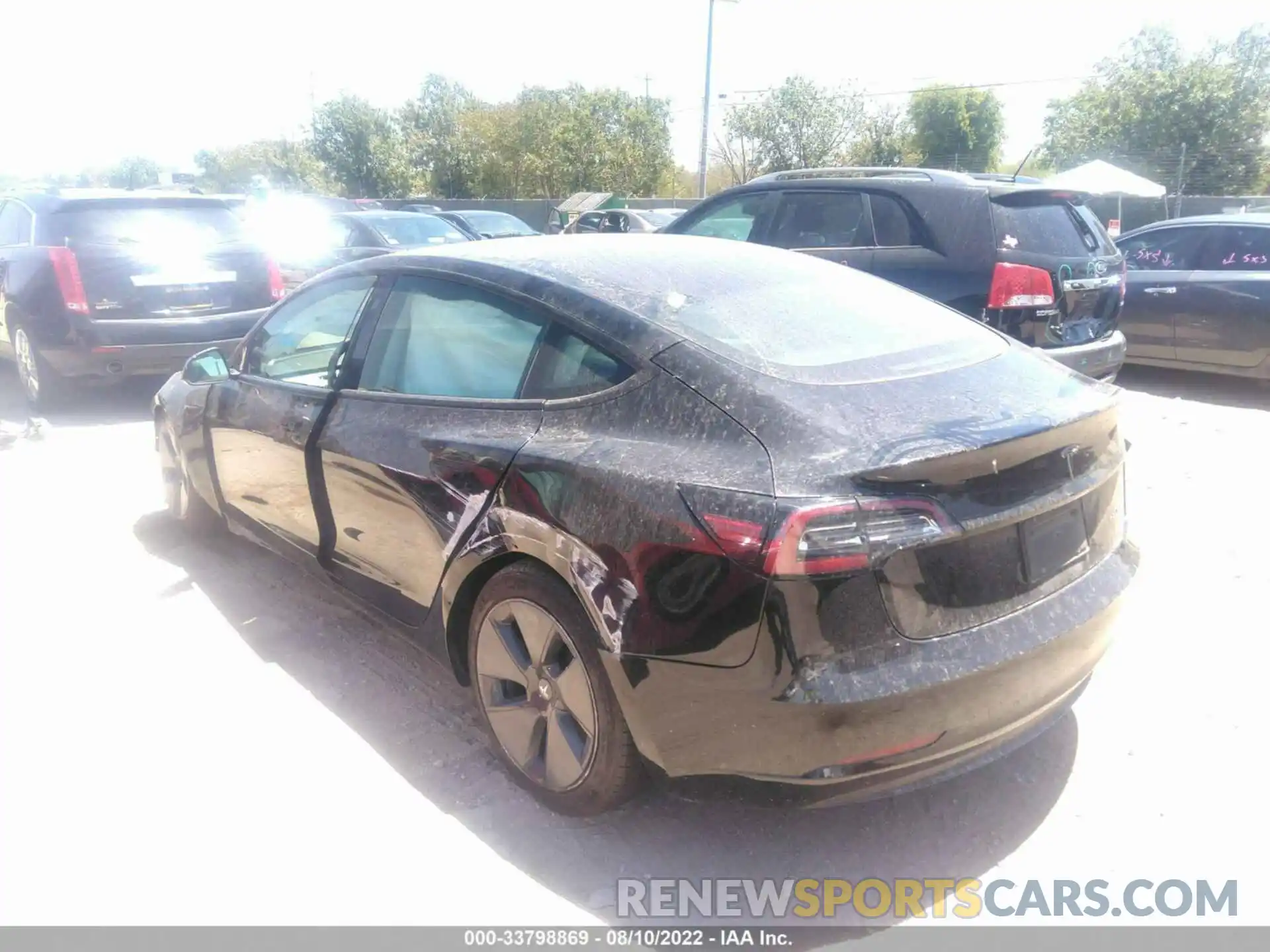 3 Photograph of a damaged car 5YJ3E1EB0MF979573 TESLA MODEL 3 2021