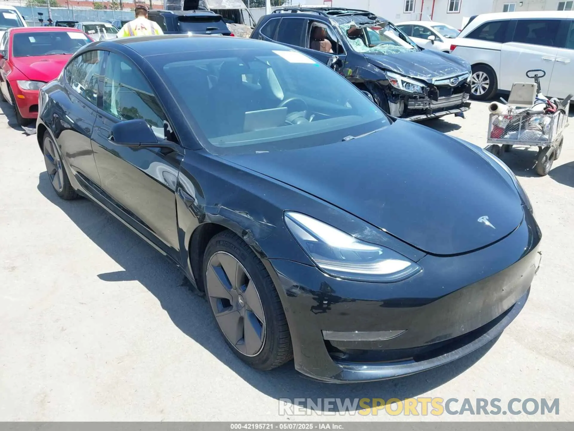 1 Photograph of a damaged car 5YJ3E1EB0MF995790 TESLA MODEL 3 2021
