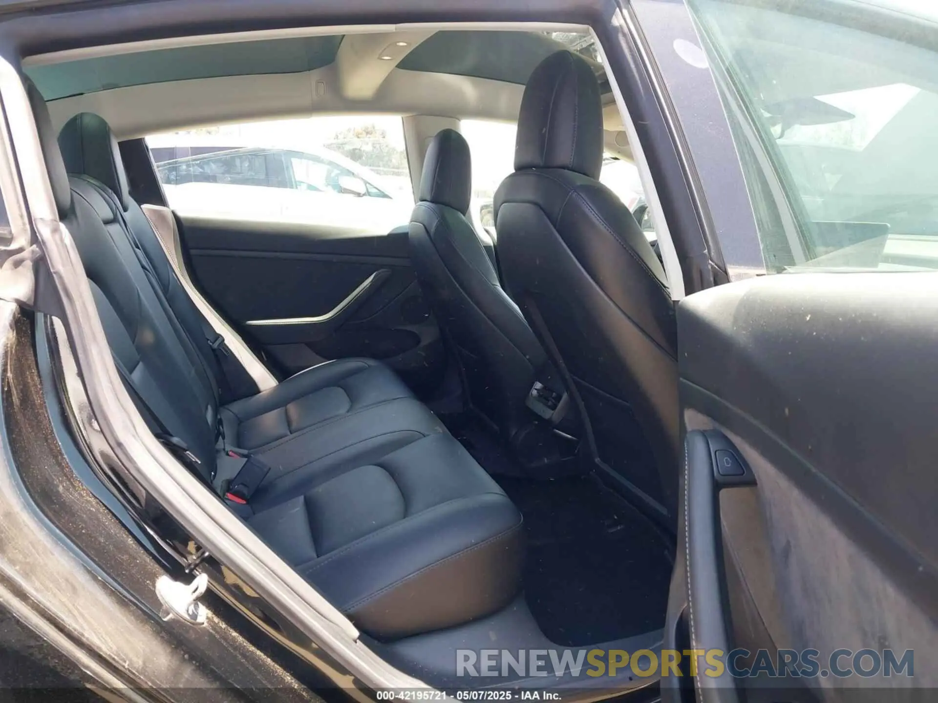 8 Photograph of a damaged car 5YJ3E1EB0MF995790 TESLA MODEL 3 2021