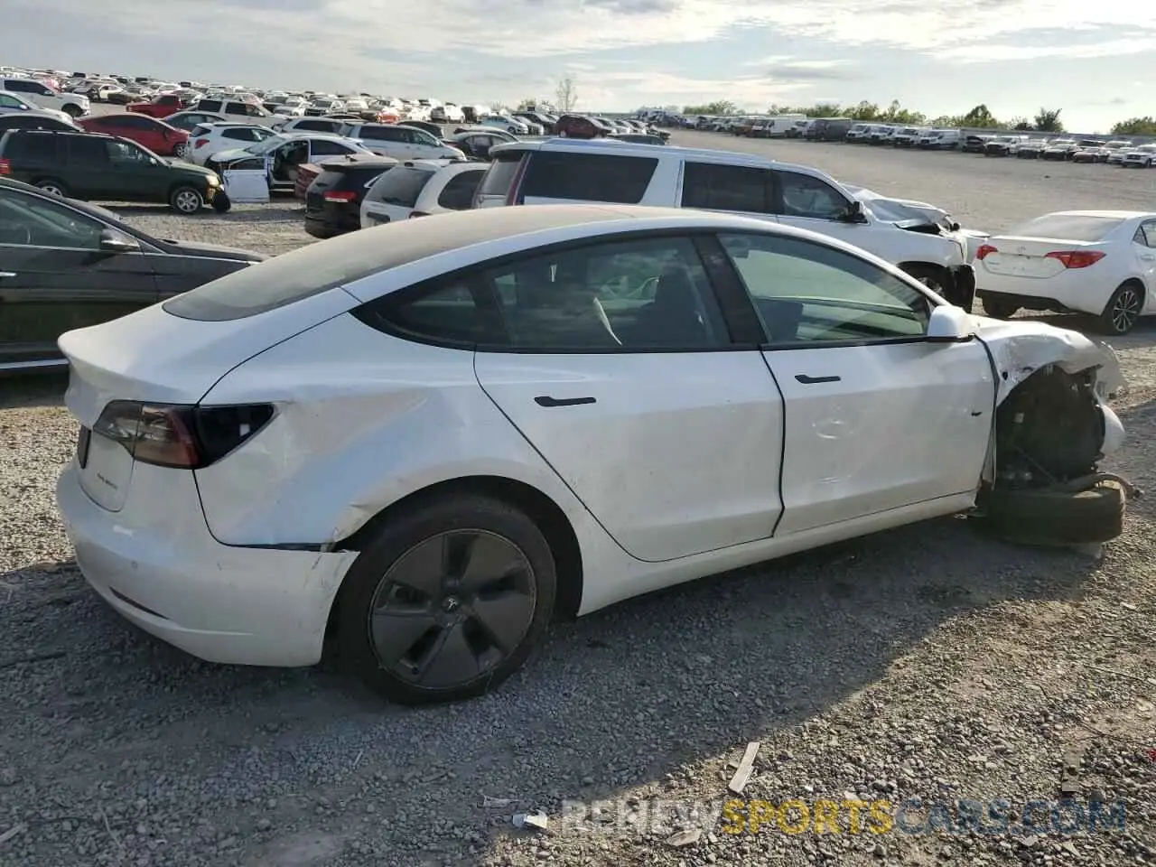 3 Photograph of a damaged car 5YJ3E1EB1MF002247 TESLA MODEL 3 2021