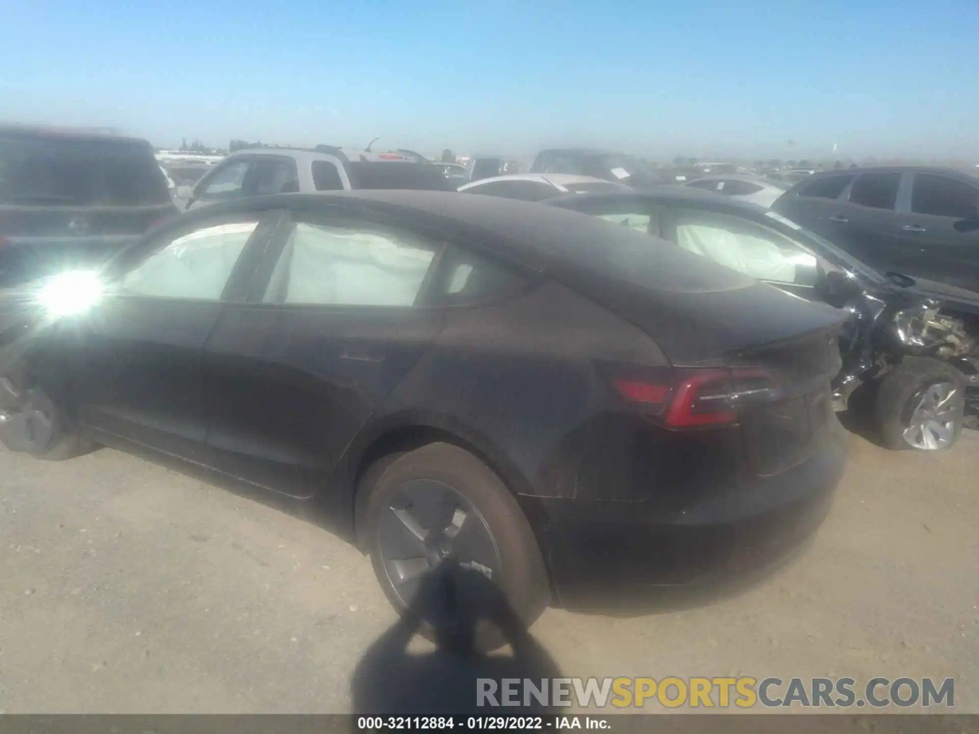 3 Photograph of a damaged car 5YJ3E1EB1MF006704 TESLA MODEL 3 2021