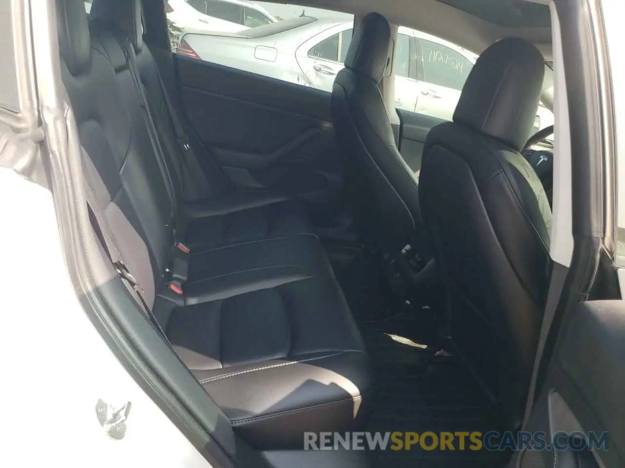 10 Photograph of a damaged car 5YJ3E1EB1MF012986 TESLA MODEL 3 2021