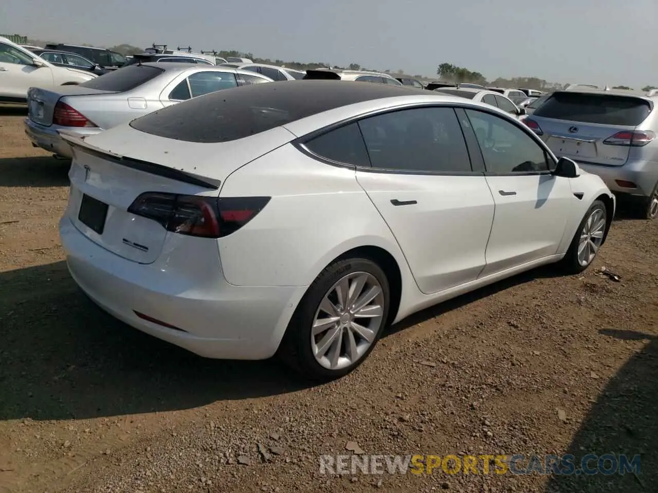 3 Photograph of a damaged car 5YJ3E1EB1MF012986 TESLA MODEL 3 2021