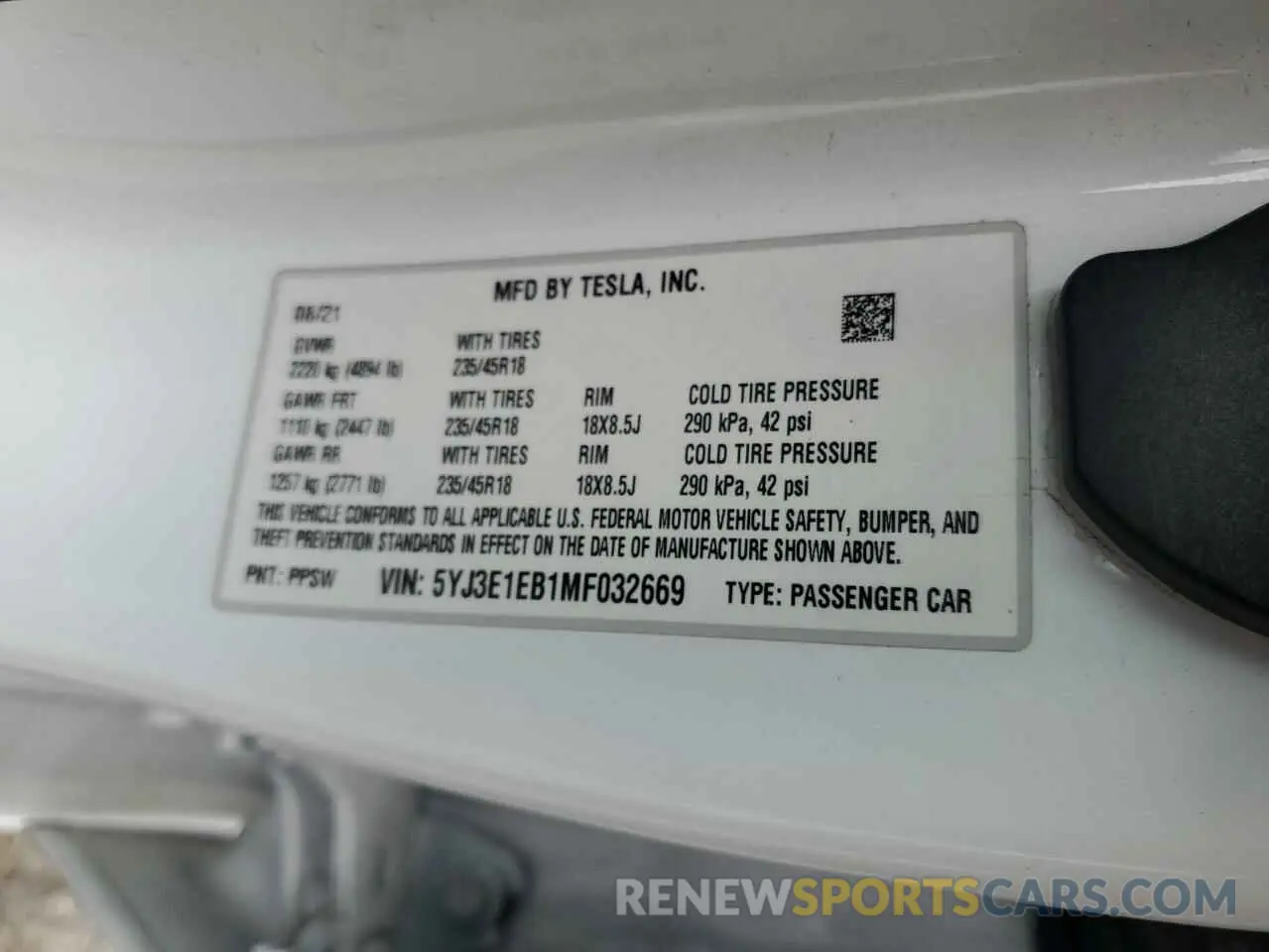 12 Photograph of a damaged car 5YJ3E1EB1MF032669 TESLA MODEL 3 2021