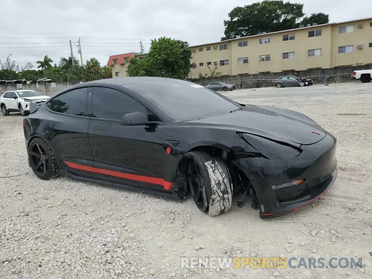 4 Photograph of a damaged car 5YJ3E1EB1MF044157 TESLA MODEL 3 2021