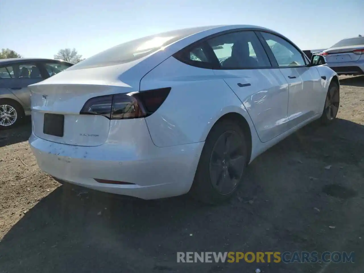 4 Photograph of a damaged car 5YJ3E1EB1MF044501 TESLA MODEL 3 2021