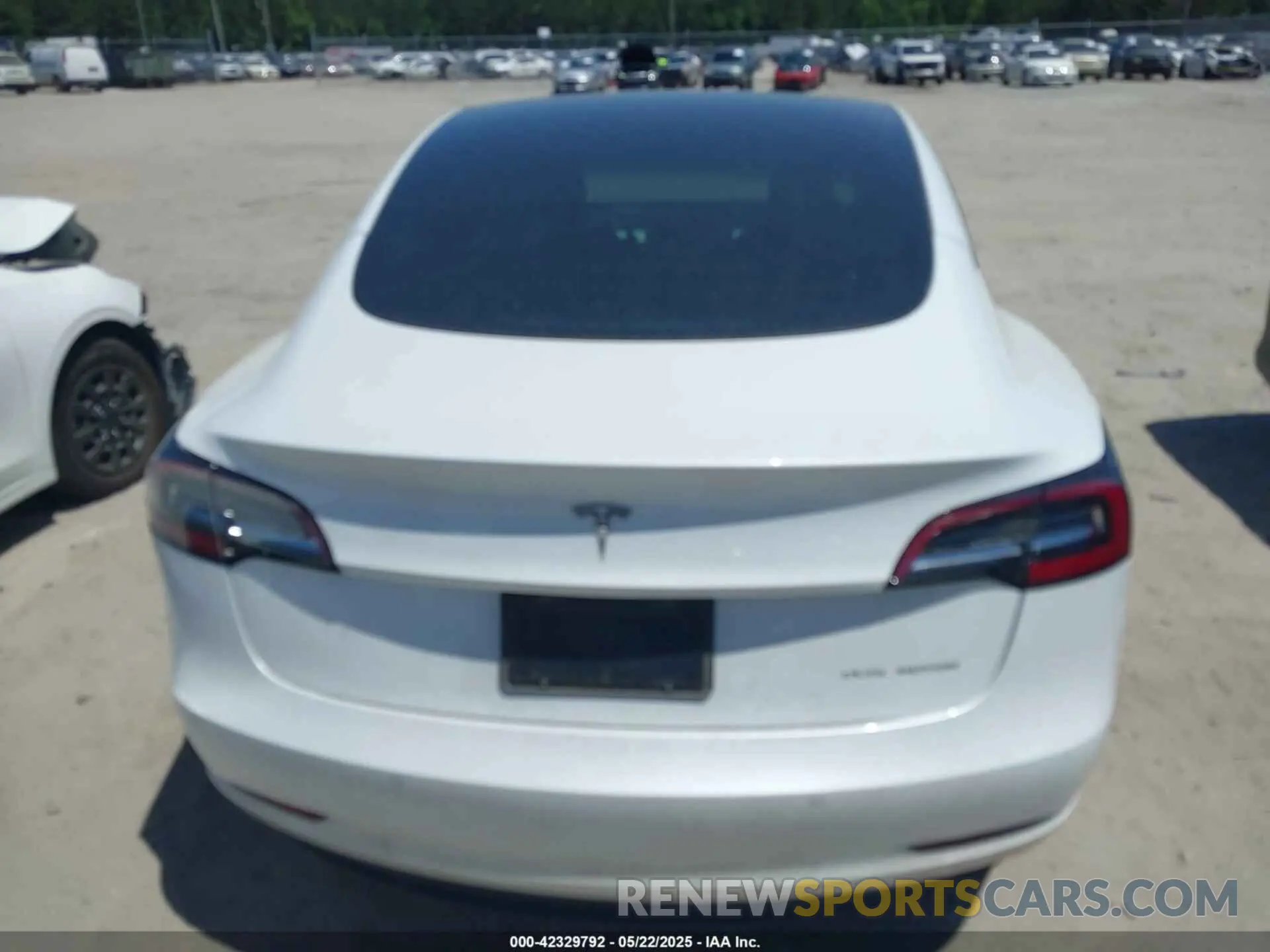 15 Photograph of a damaged car 5YJ3E1EB1MF062710 TESLA MODEL 3 2021