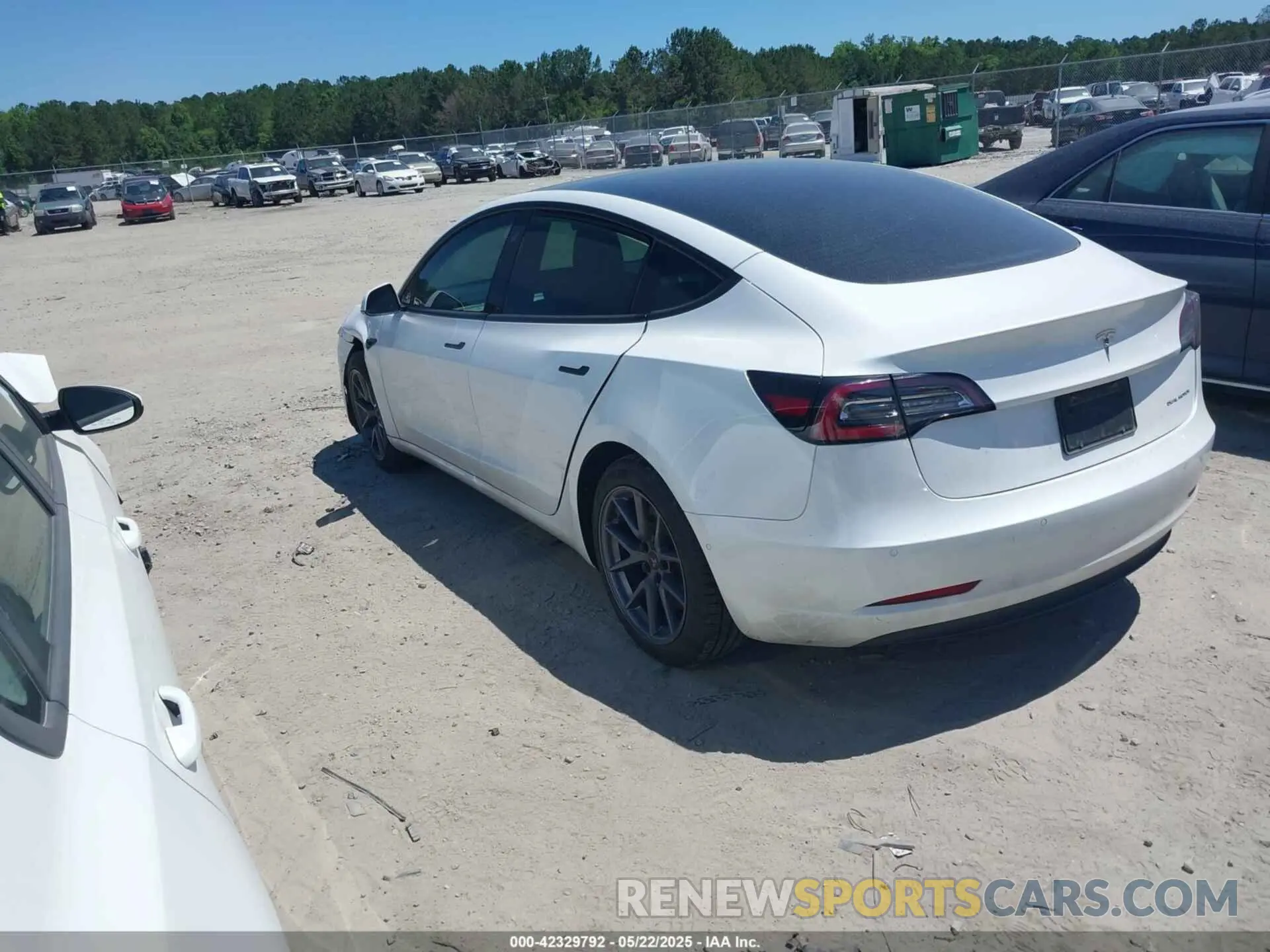 3 Photograph of a damaged car 5YJ3E1EB1MF062710 TESLA MODEL 3 2021