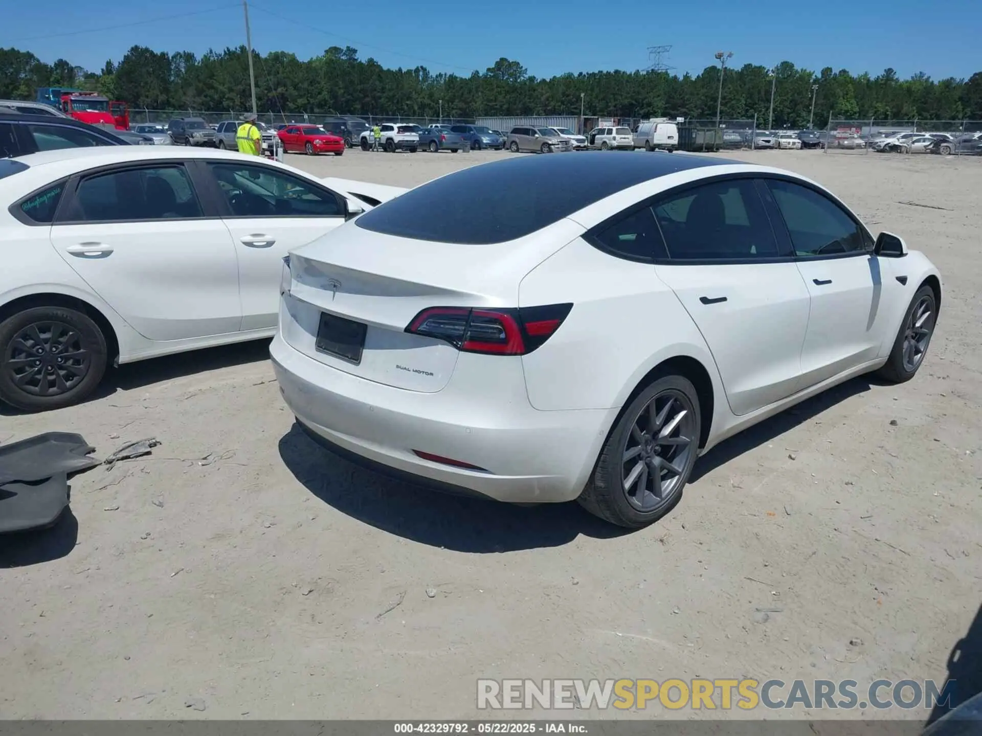 4 Photograph of a damaged car 5YJ3E1EB1MF062710 TESLA MODEL 3 2021