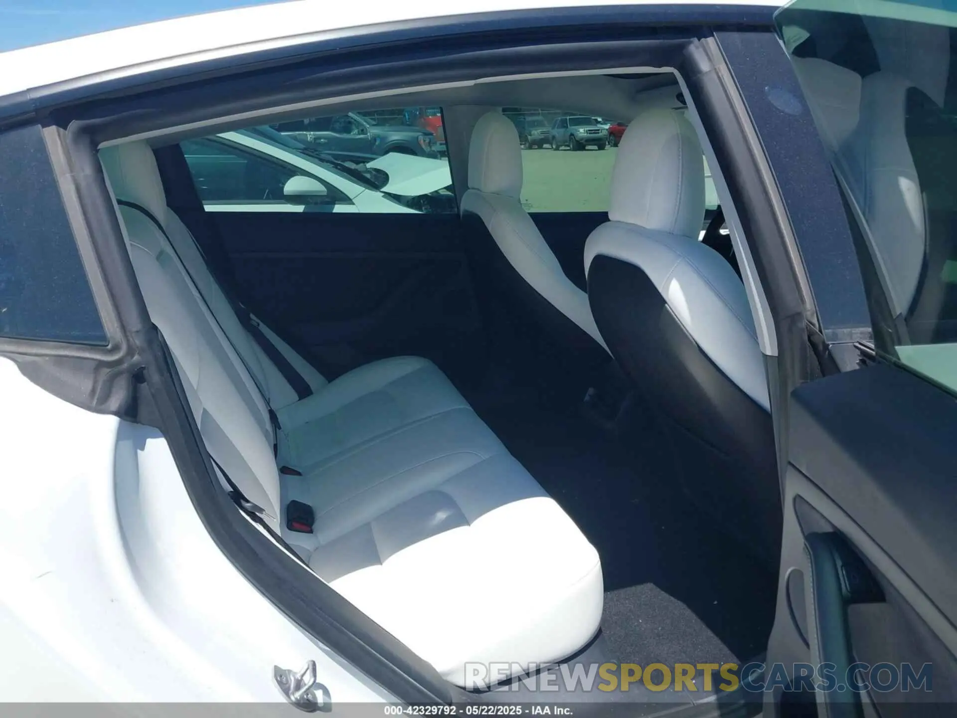 8 Photograph of a damaged car 5YJ3E1EB1MF062710 TESLA MODEL 3 2021