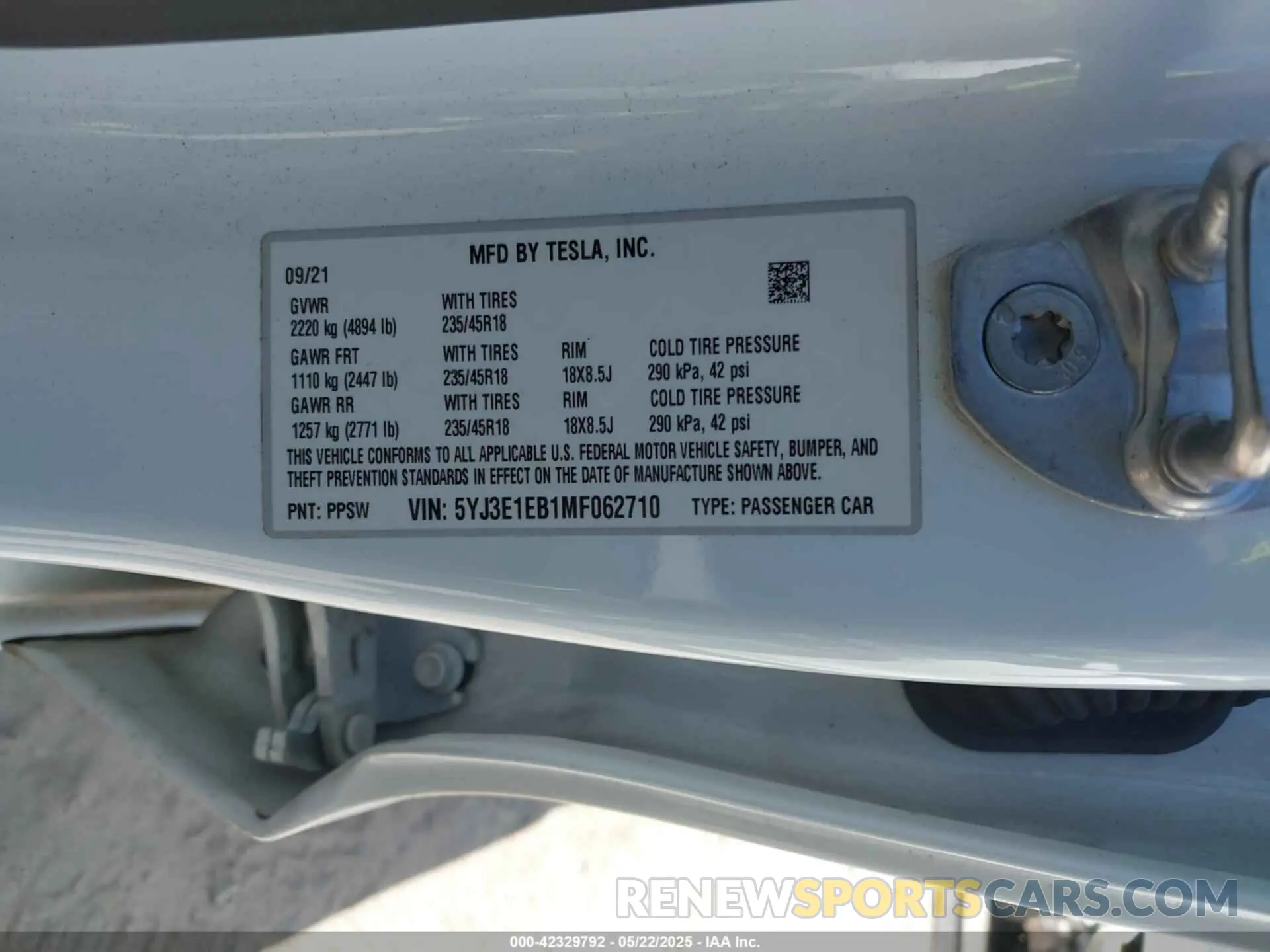 9 Photograph of a damaged car 5YJ3E1EB1MF062710 TESLA MODEL 3 2021