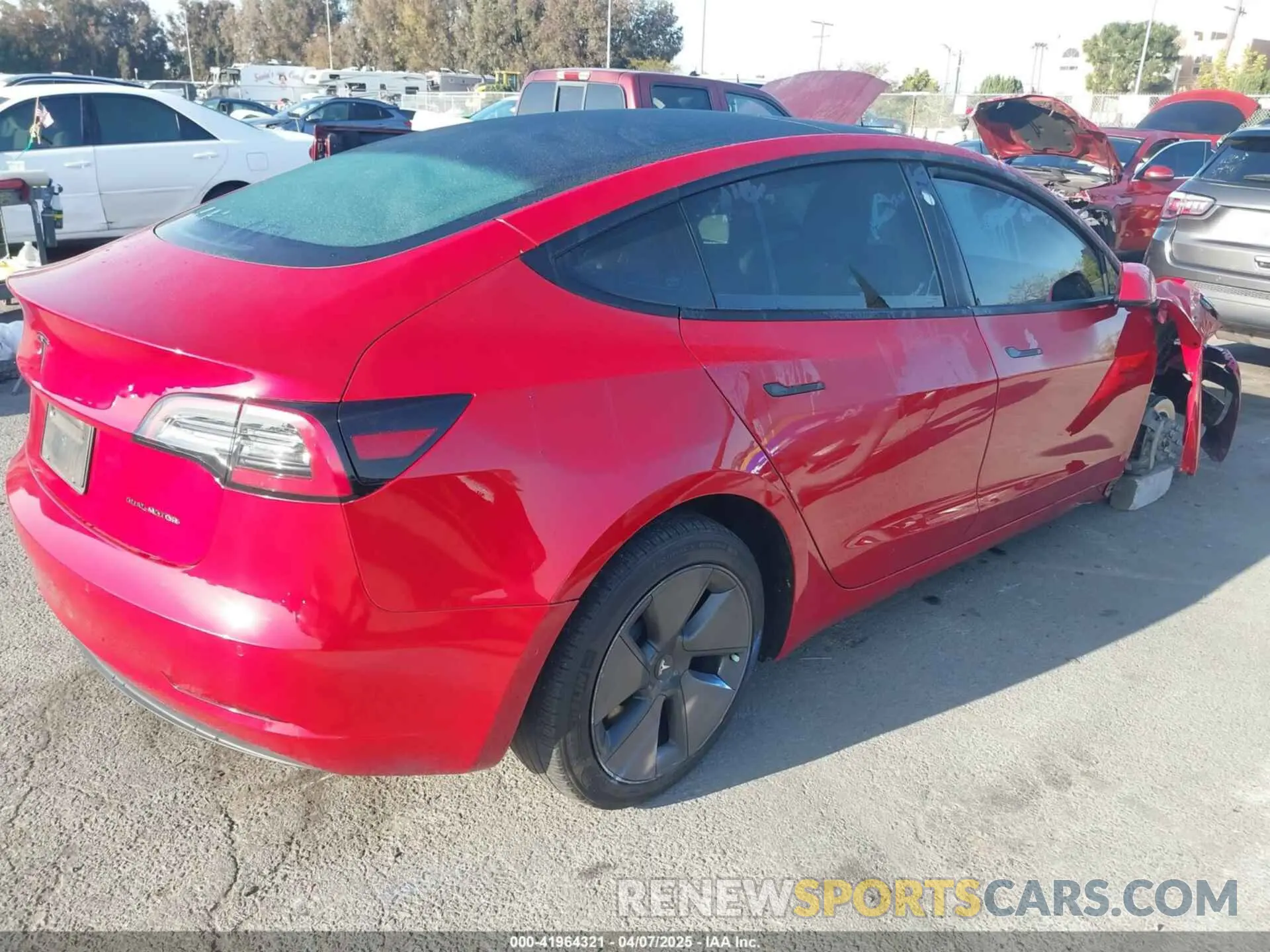 4 Photograph of a damaged car 5YJ3E1EB1MF071634 TESLA MODEL 3 2021