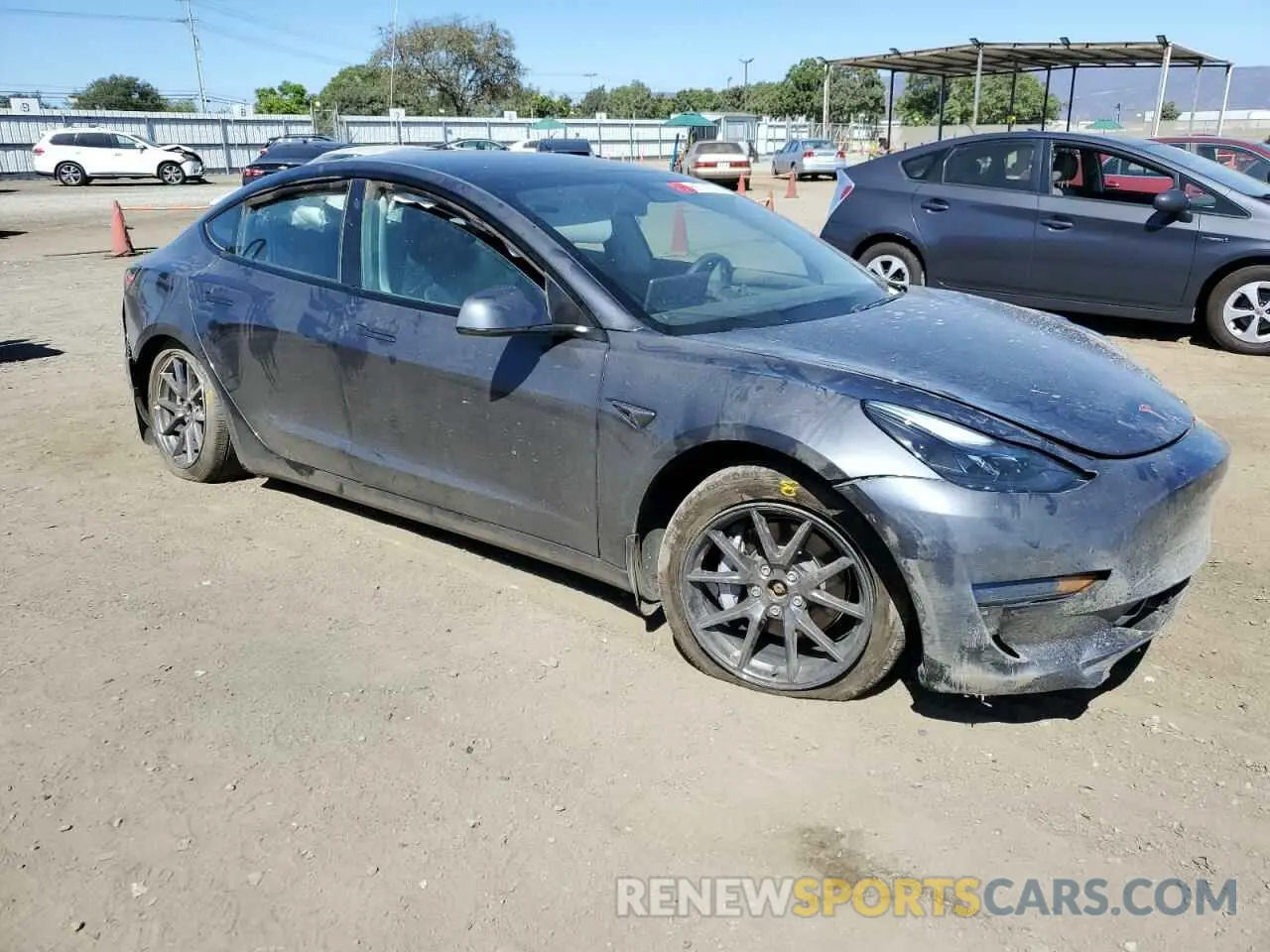 4 Photograph of a damaged car 5YJ3E1EB1MF076333 TESLA MODEL 3 2021