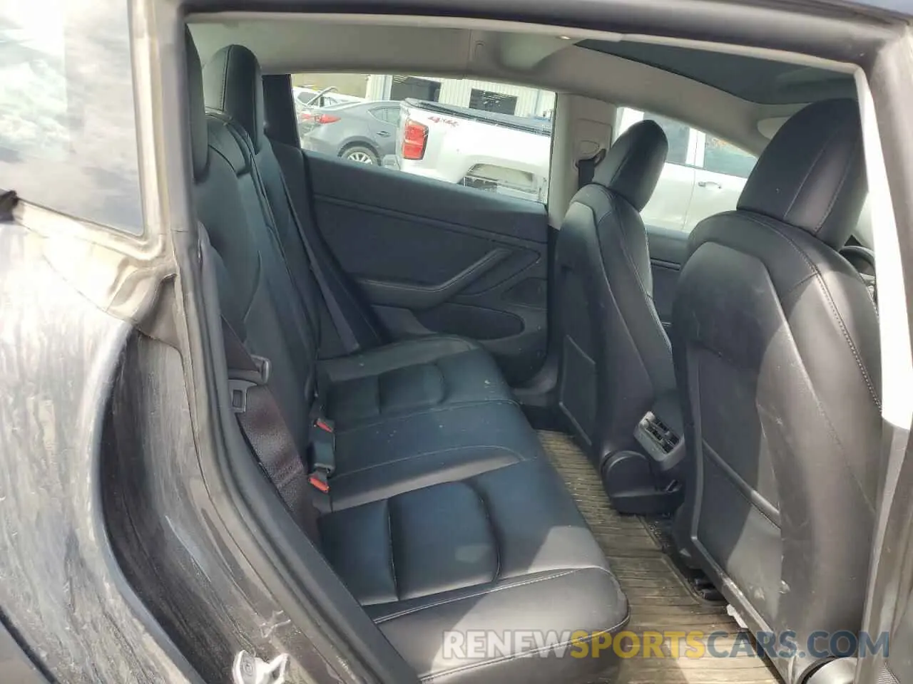 10 Photograph of a damaged car 5YJ3E1EB1MF850239 TESLA MODEL 3 2021