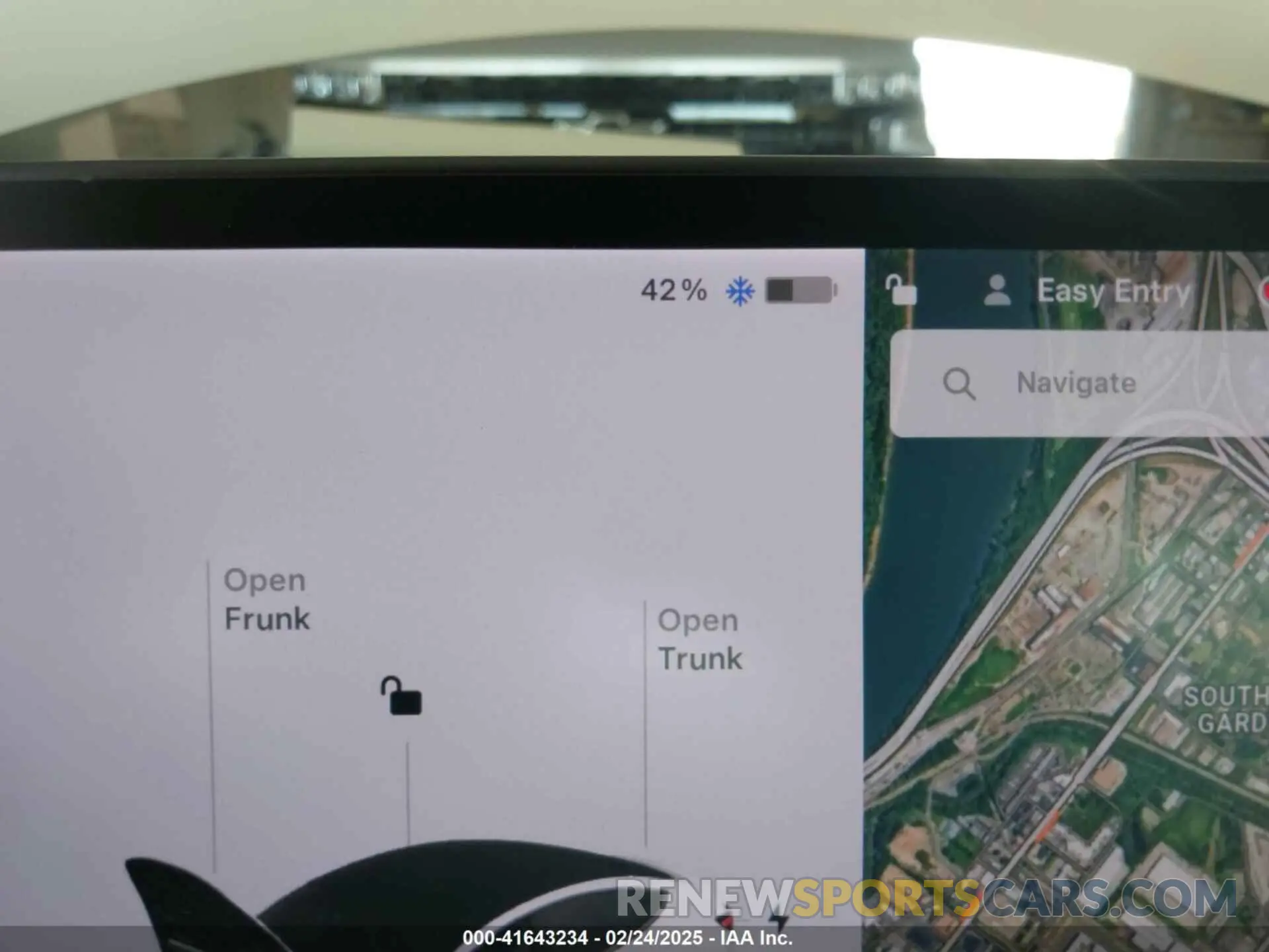 17 Photograph of a damaged car 5YJ3E1EB1MF852881 TESLA MODEL 3 2021