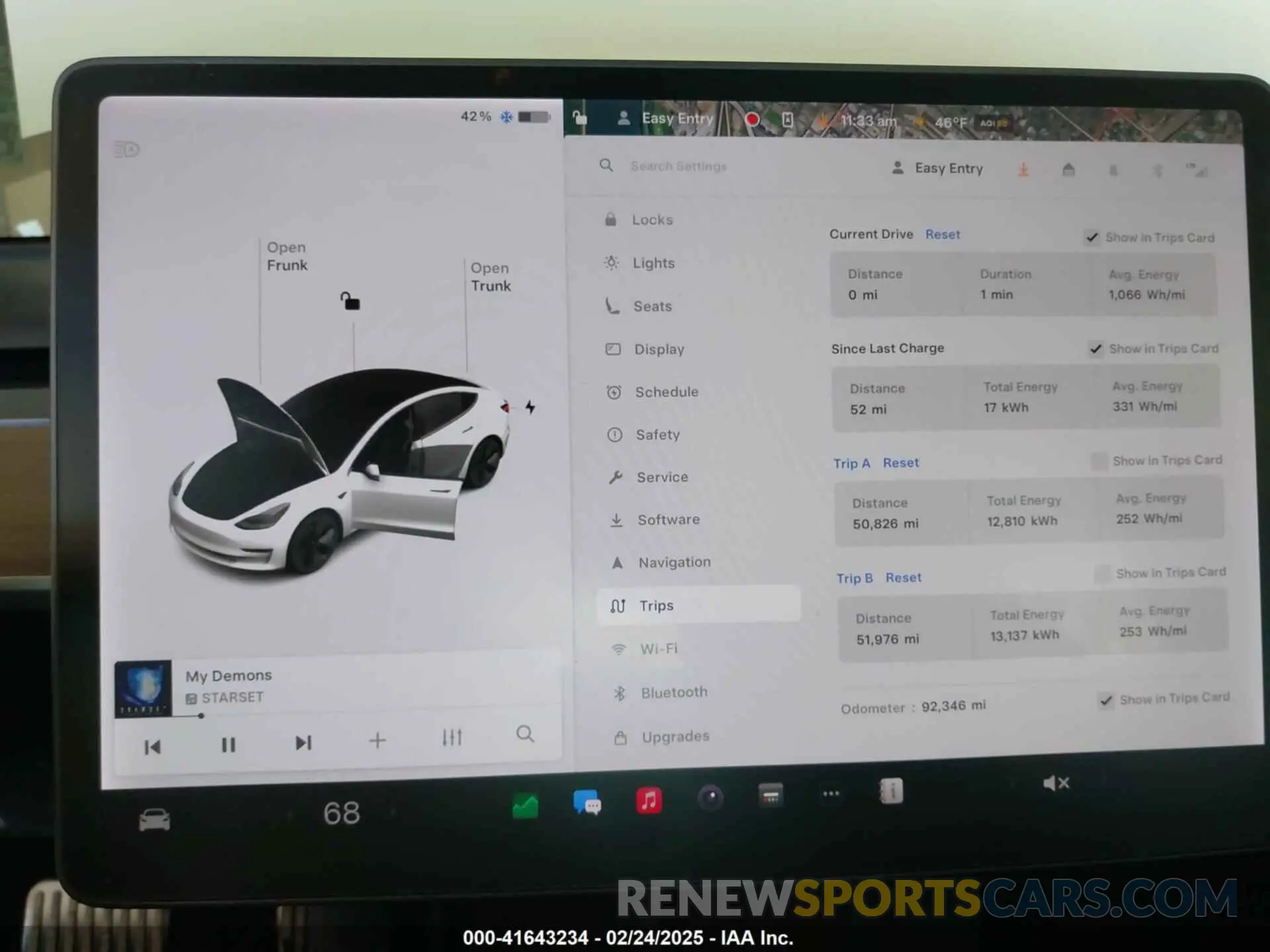 18 Photograph of a damaged car 5YJ3E1EB1MF852881 TESLA MODEL 3 2021