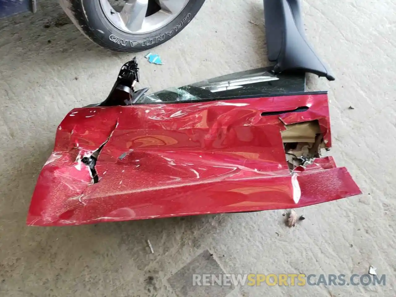 10 Photograph of a damaged car 5YJ3E1EB1MF906552 TESLA MODEL 3 2021