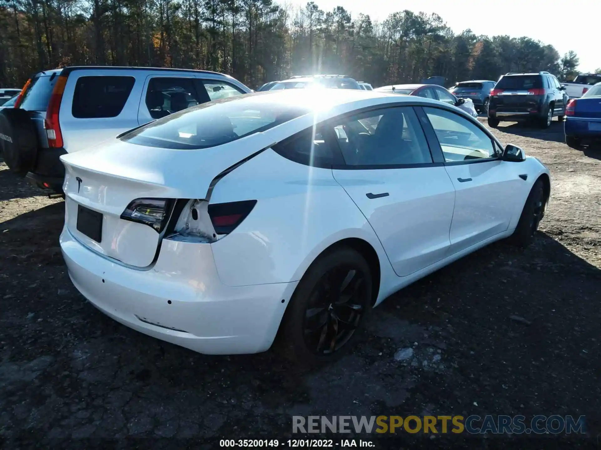 4 Photograph of a damaged car 5YJ3E1EB1MF915509 TESLA MODEL 3 2021