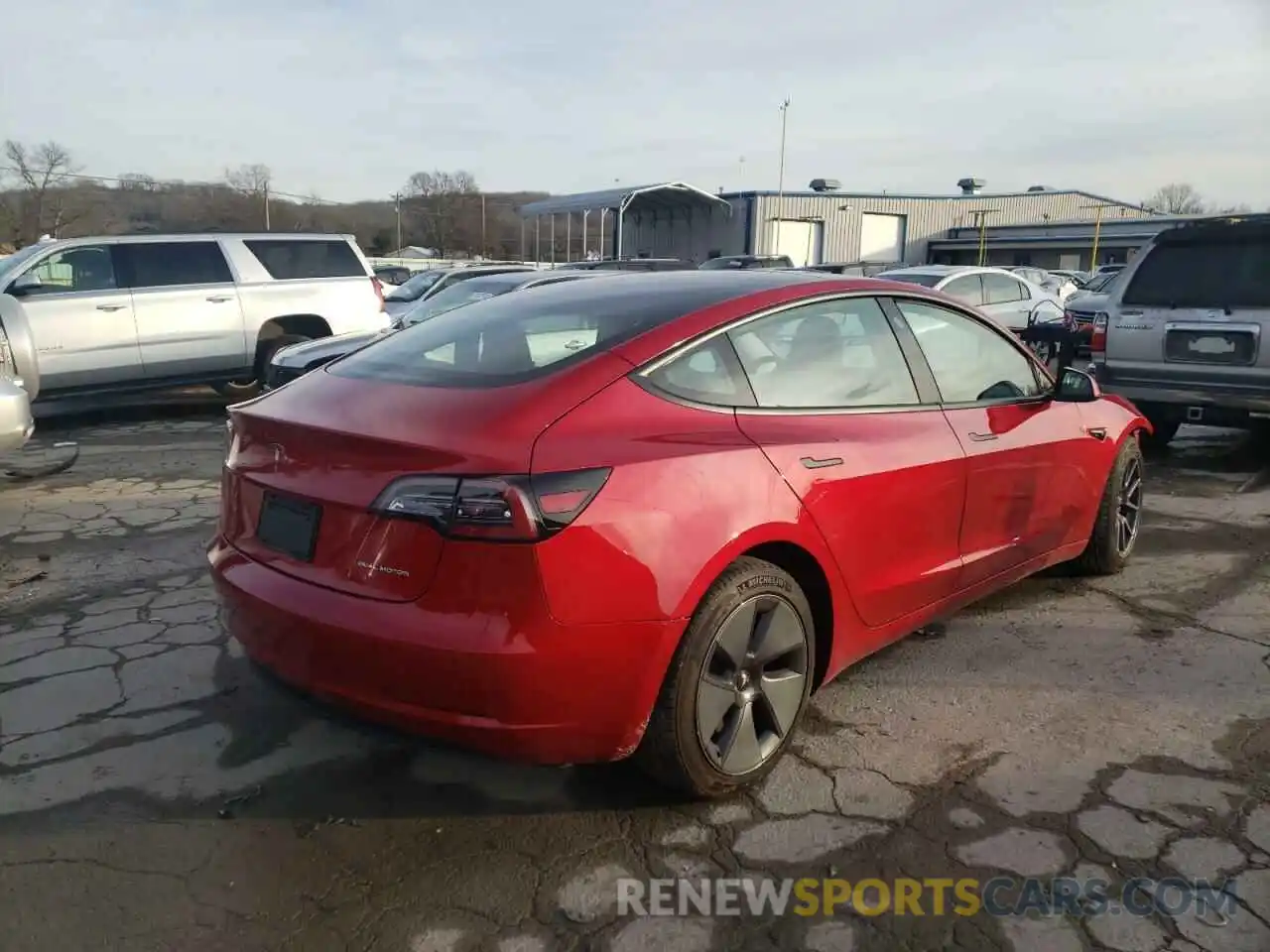 4 Photograph of a damaged car 5YJ3E1EB1MF924419 TESLA MODEL 3 2021