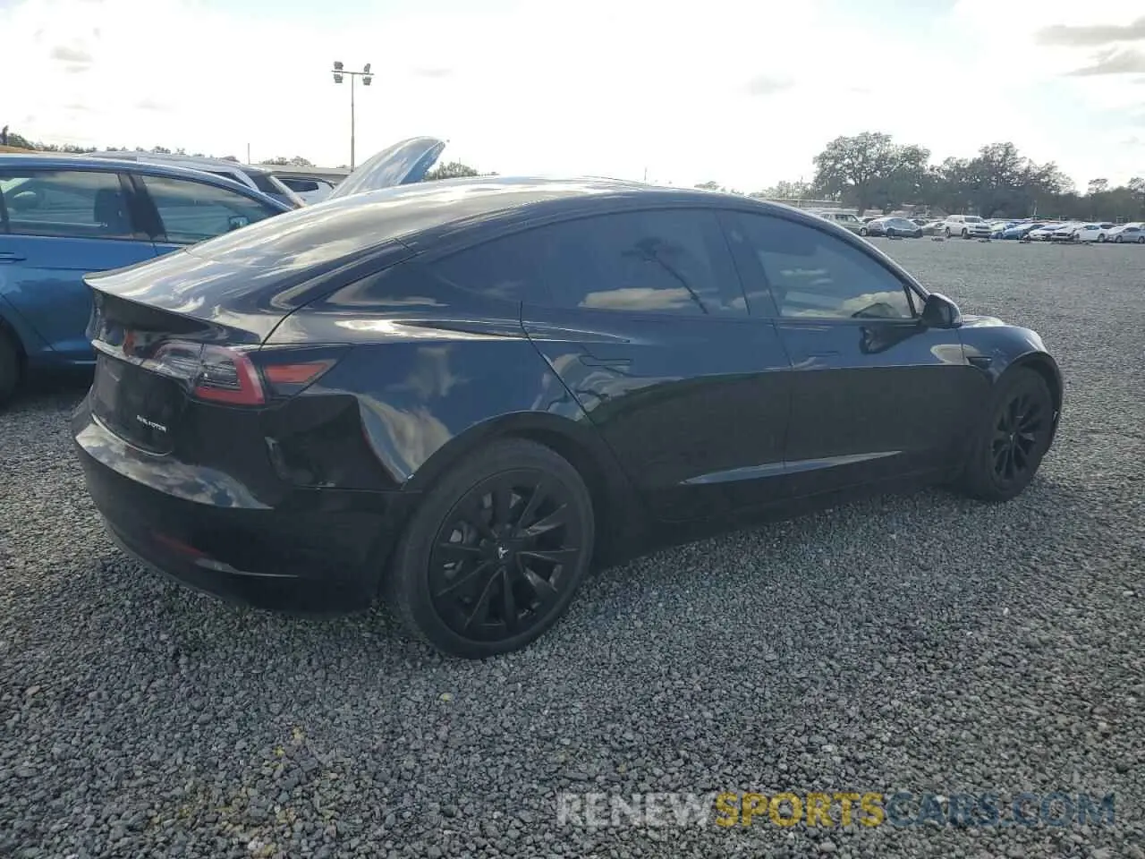 3 Photograph of a damaged car 5YJ3E1EB1MF927241 TESLA MODEL 3 2021