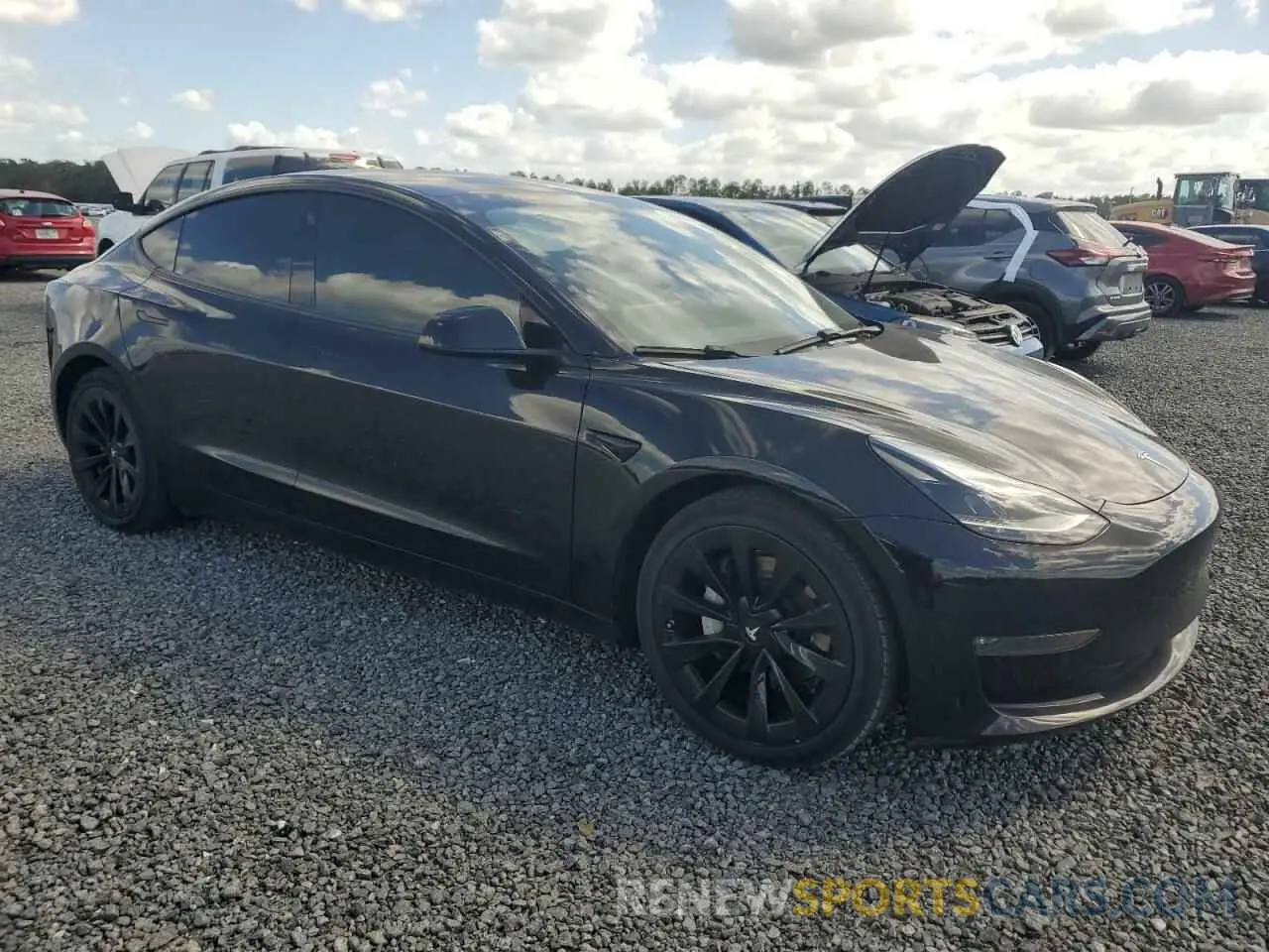 4 Photograph of a damaged car 5YJ3E1EB1MF927241 TESLA MODEL 3 2021