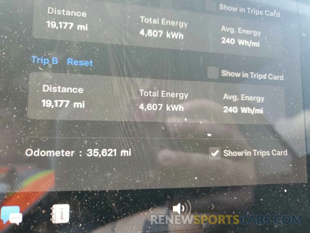 9 Photograph of a damaged car 5YJ3E1EB1MF927241 TESLA MODEL 3 2021