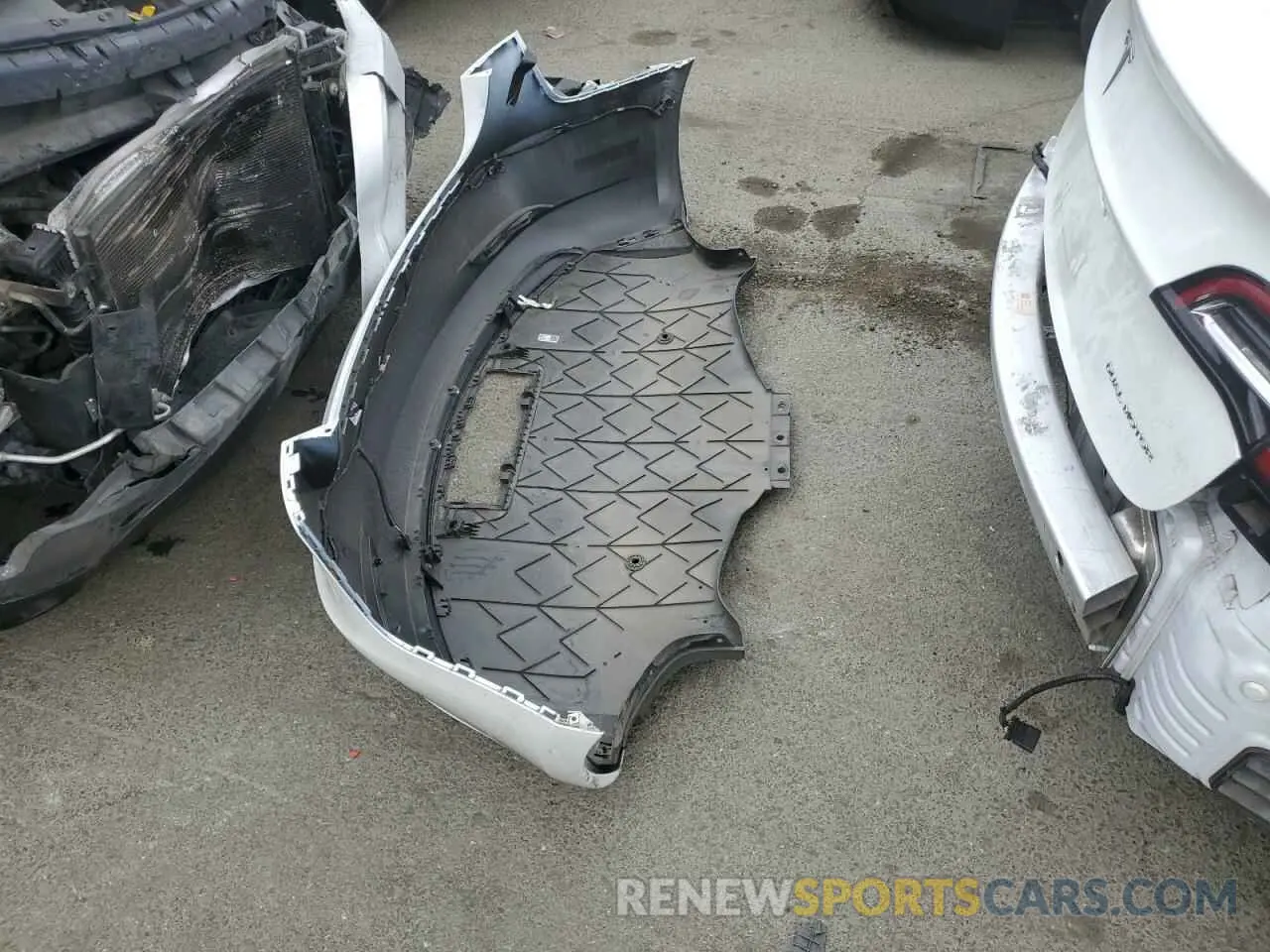 12 Photograph of a damaged car 5YJ3E1EB1MF937669 TESLA MODEL 3 2021