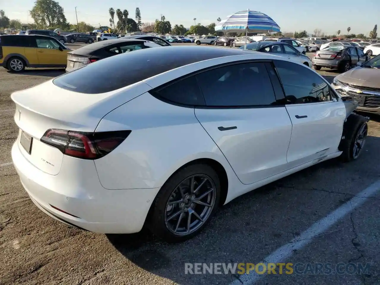 3 Photograph of a damaged car 5YJ3E1EB1MF938899 TESLA MODEL 3 2021