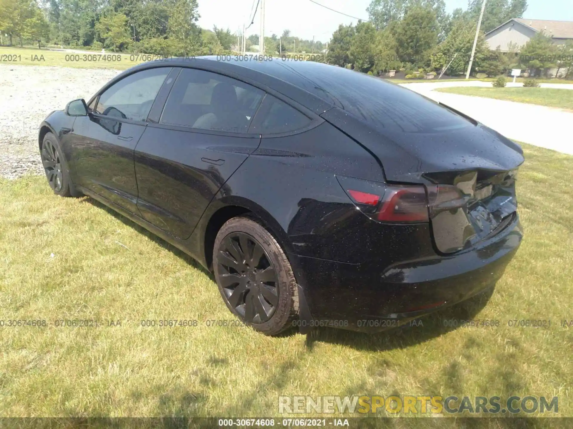 3 Photograph of a damaged car 5YJ3E1EB1MF960871 TESLA MODEL 3 2021