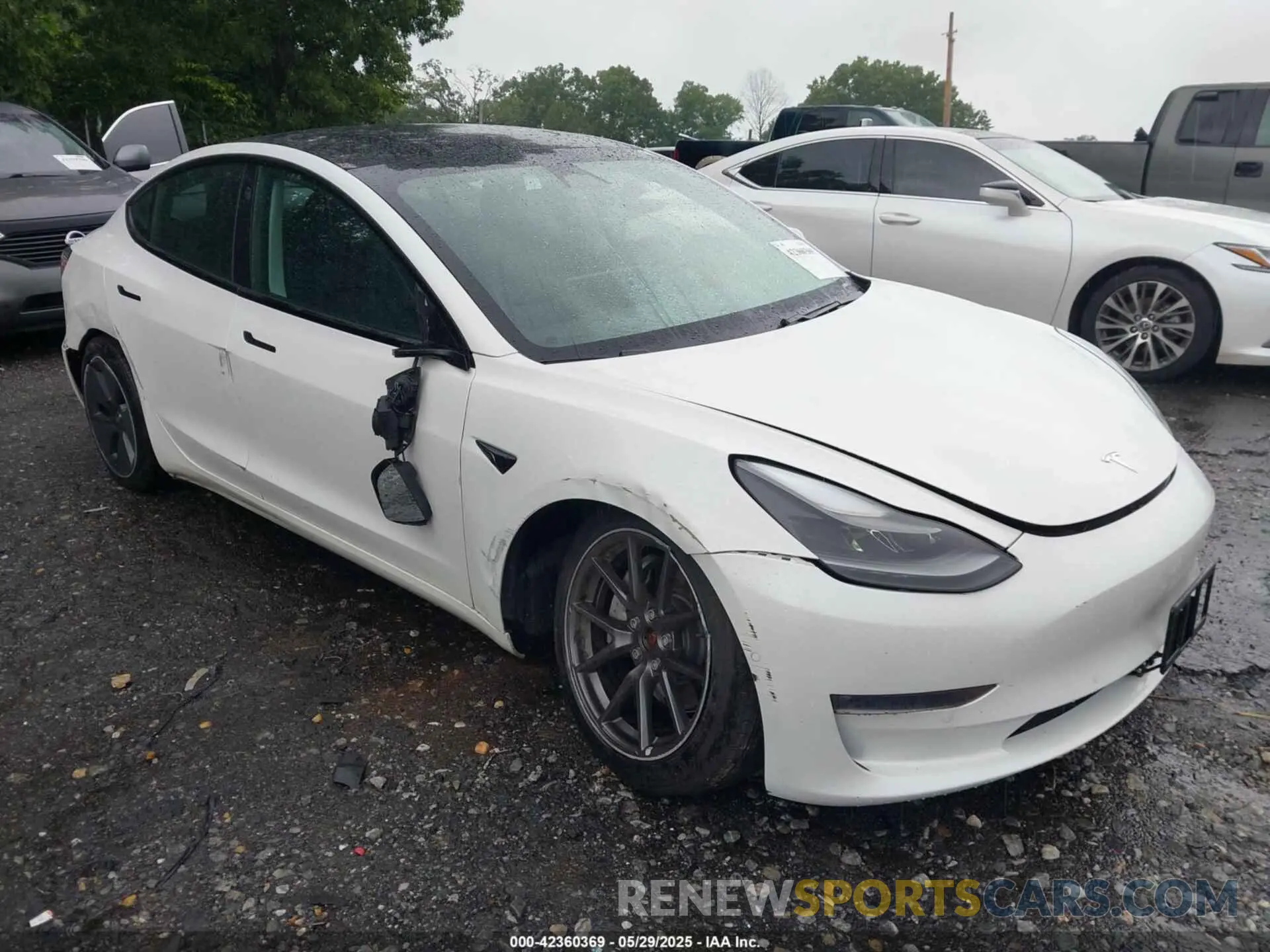 1 Photograph of a damaged car 5YJ3E1EB1MF973992 TESLA MODEL 3 2021