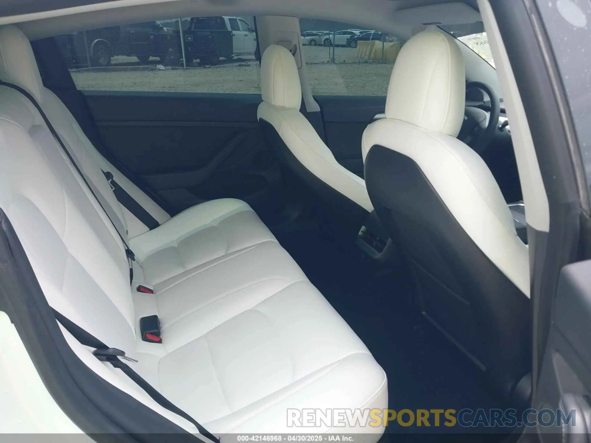 8 Photograph of a damaged car 5YJ3E1EB1MF975824 TESLA MODEL 3 2021