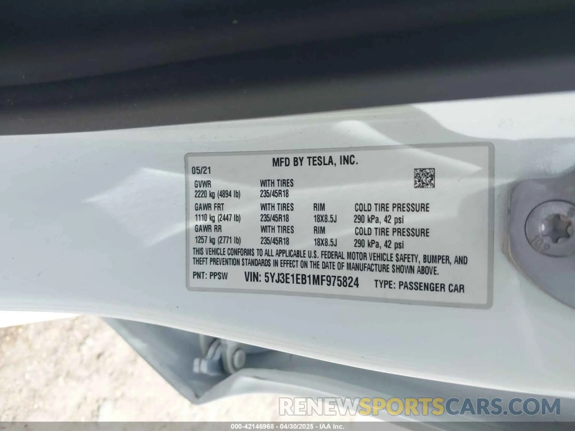 9 Photograph of a damaged car 5YJ3E1EB1MF975824 TESLA MODEL 3 2021