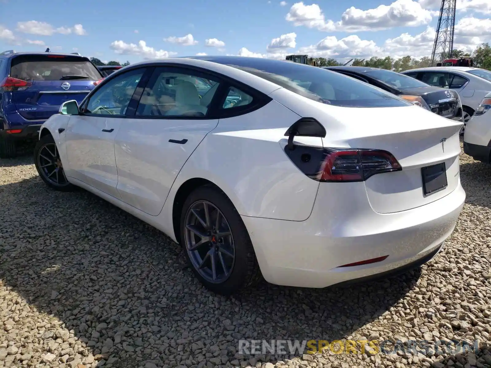 3 Photograph of a damaged car 5YJ3E1EB1MF975872 TESLA MODEL 3 2021