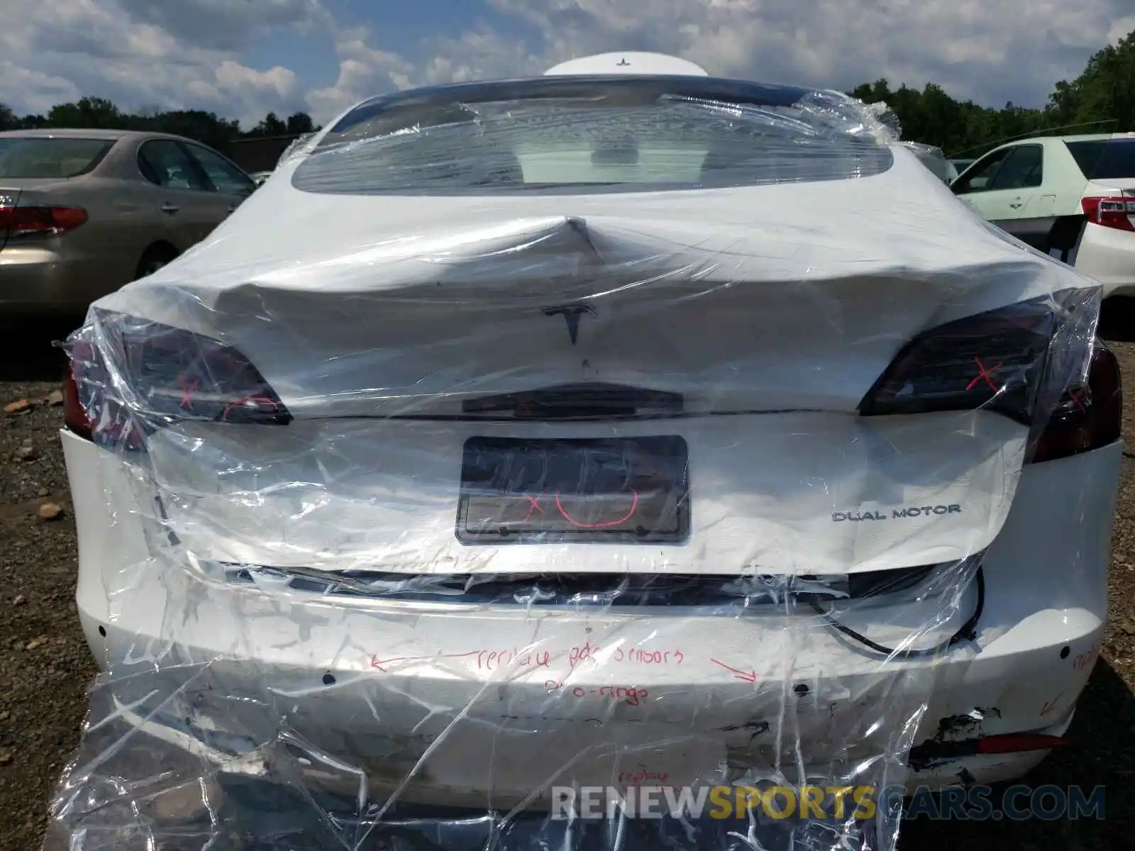 9 Photograph of a damaged car 5YJ3E1EB1MF978996 TESLA MODEL 3 2021