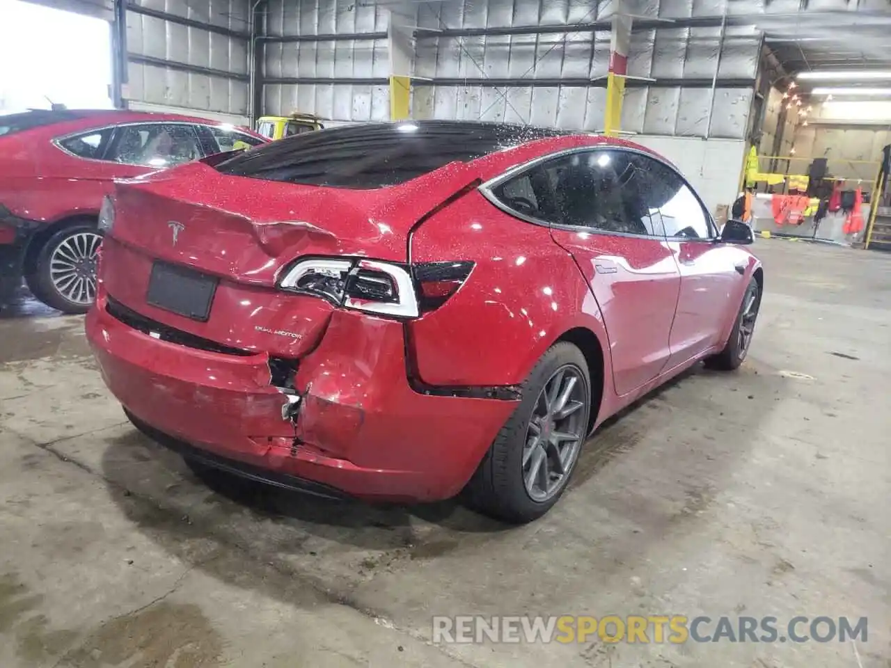 4 Photograph of a damaged car 5YJ3E1EB1MF981297 TESLA MODEL 3 2021