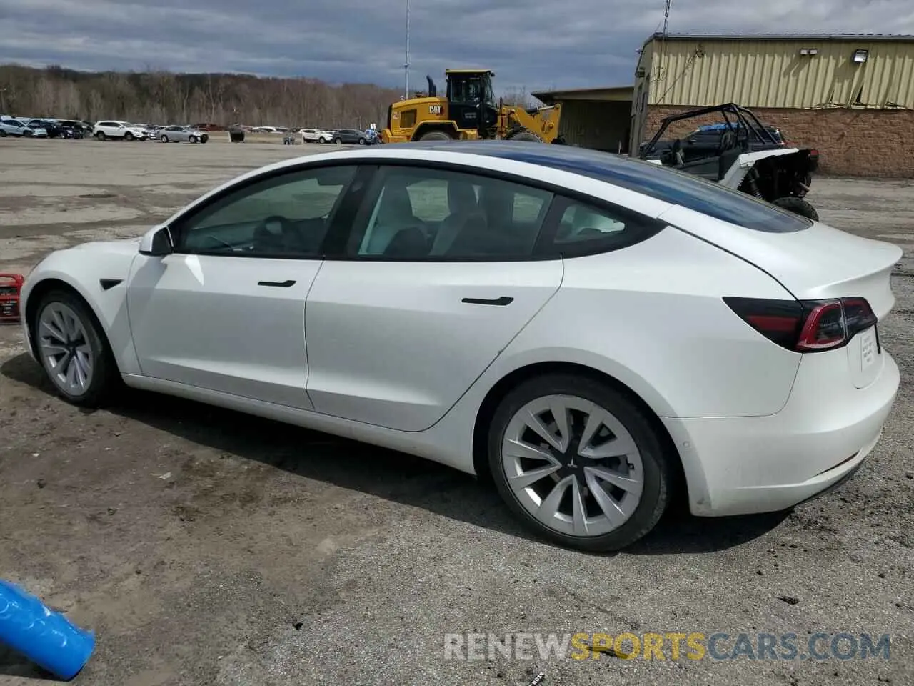 2 Photograph of a damaged car 5YJ3E1EB2MF032695 TESLA MODEL 3 2021