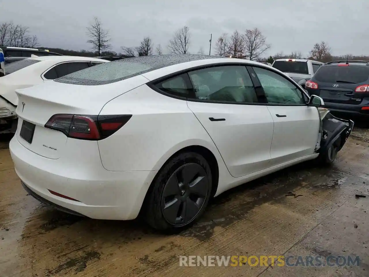 3 Photograph of a damaged car 5YJ3E1EB2MF033474 TESLA MODEL 3 2021