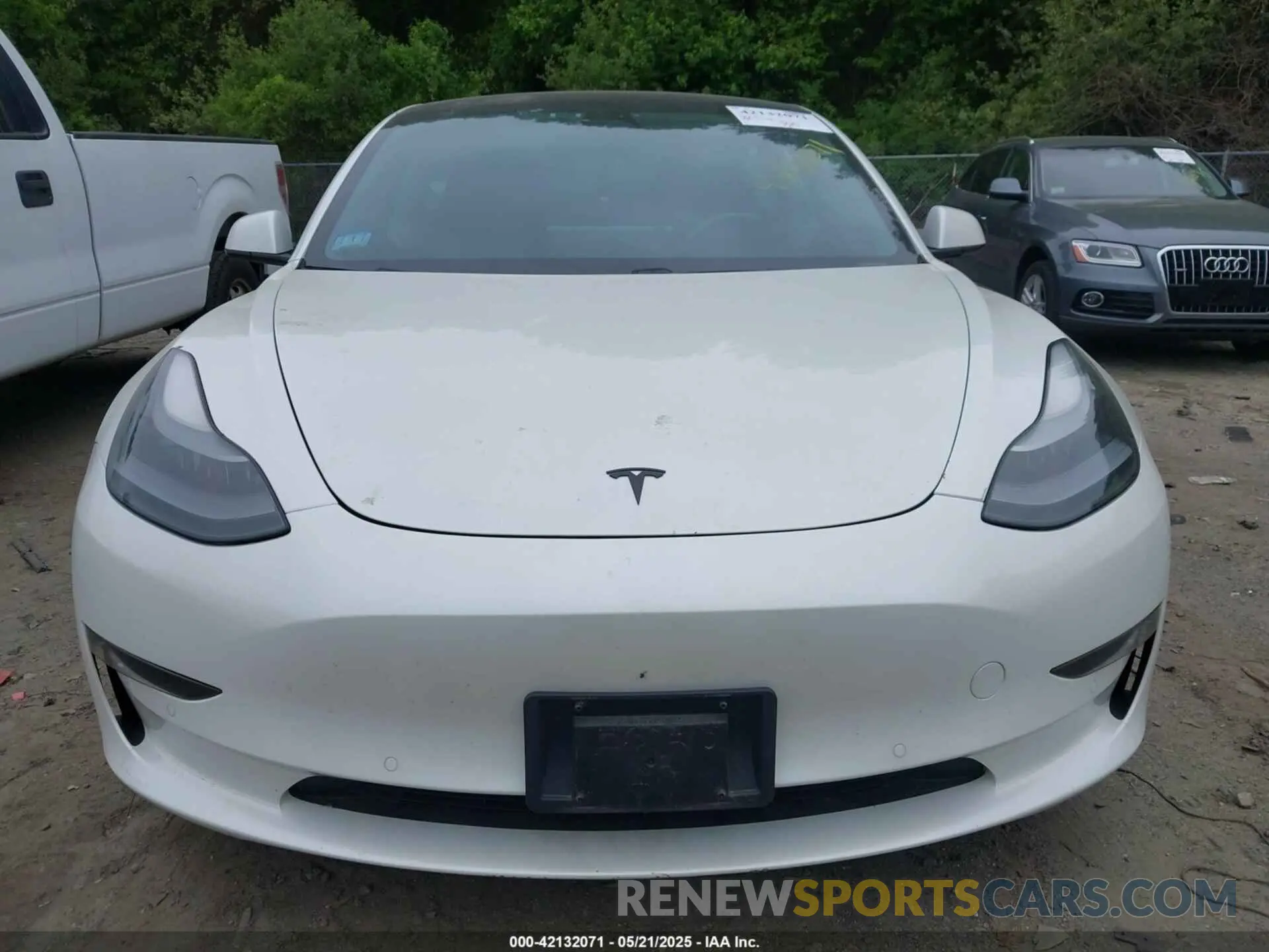 12 Photograph of a damaged car 5YJ3E1EB2MF049237 TESLA MODEL 3 2021
