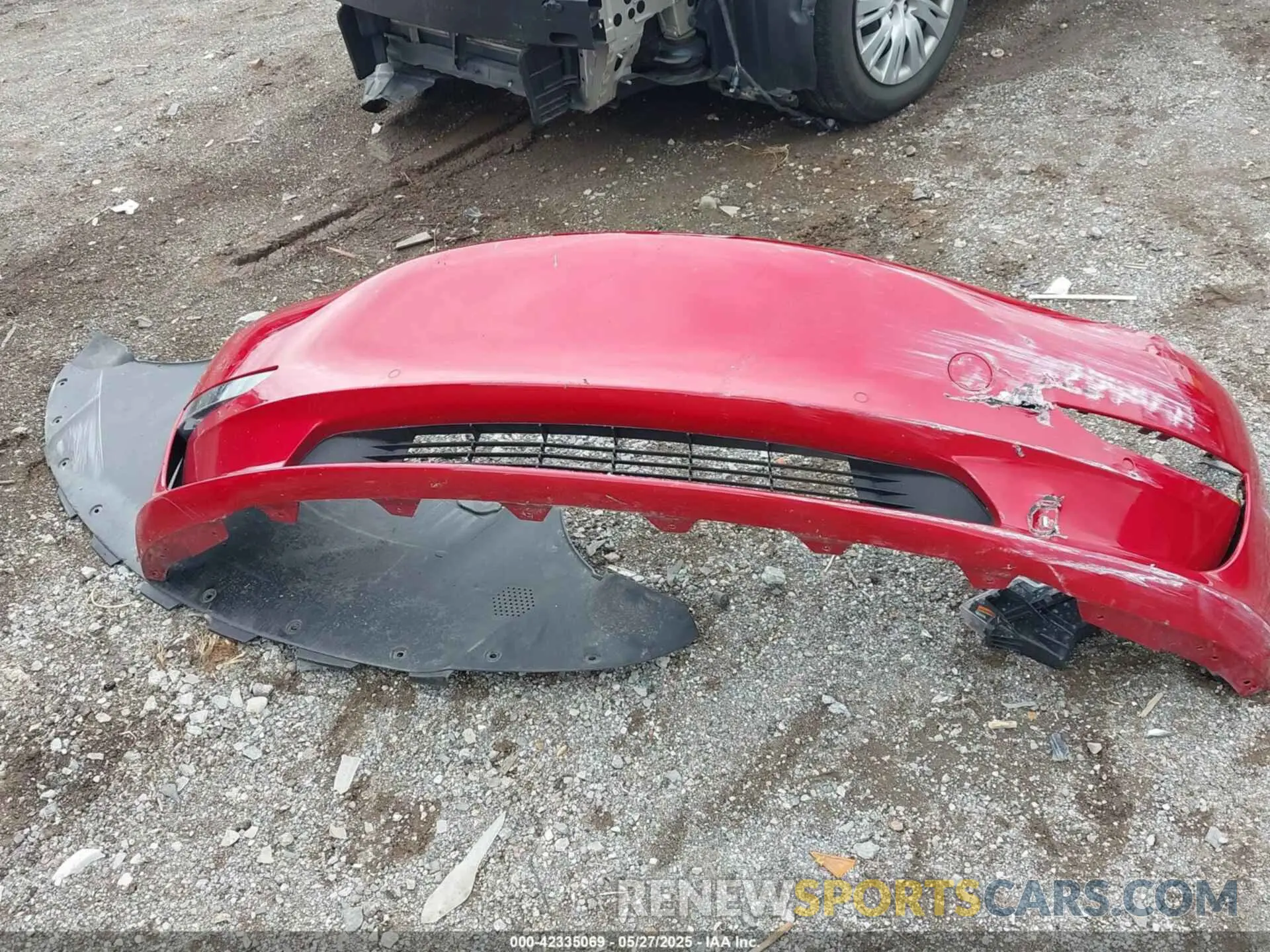 10 Photograph of a damaged car 5YJ3E1EB2MF061663 TESLA MODEL 3 2021