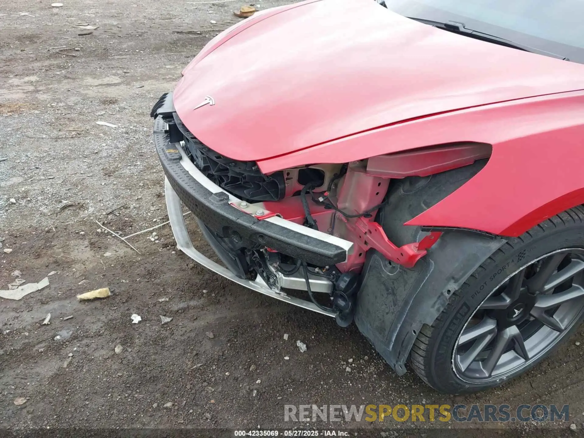 6 Photograph of a damaged car 5YJ3E1EB2MF061663 TESLA MODEL 3 2021