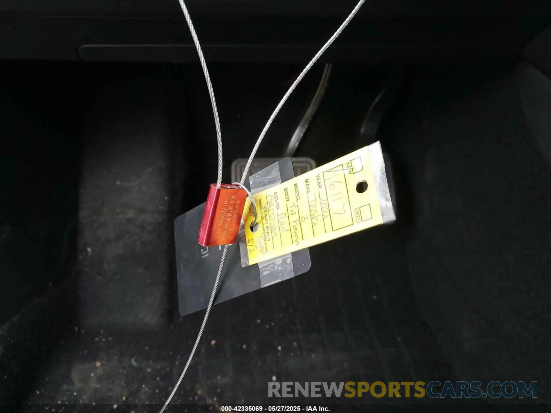 9 Photograph of a damaged car 5YJ3E1EB2MF061663 TESLA MODEL 3 2021