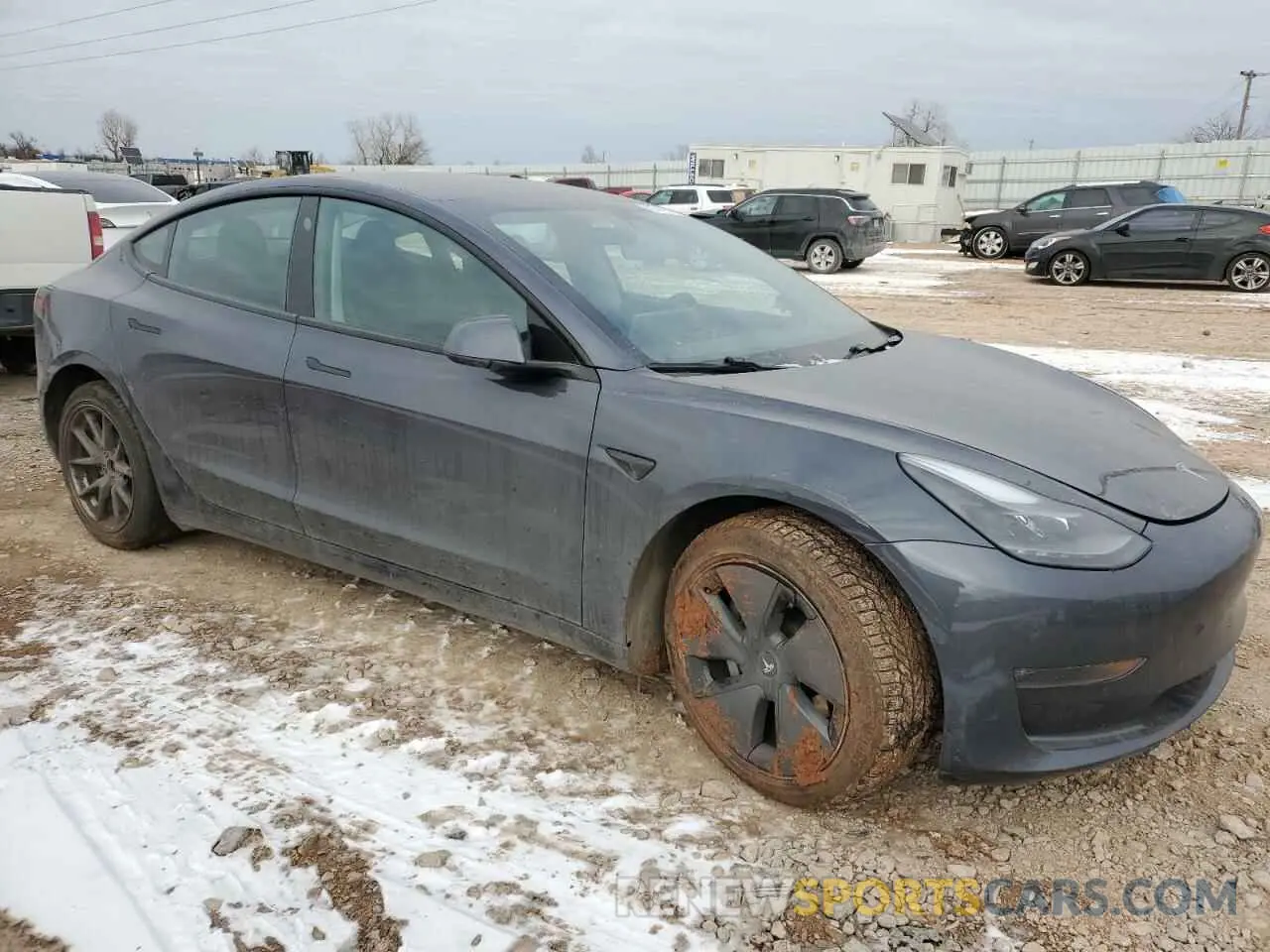 4 Photograph of a damaged car 5YJ3E1EB2MF065535 TESLA MODEL 3 2021