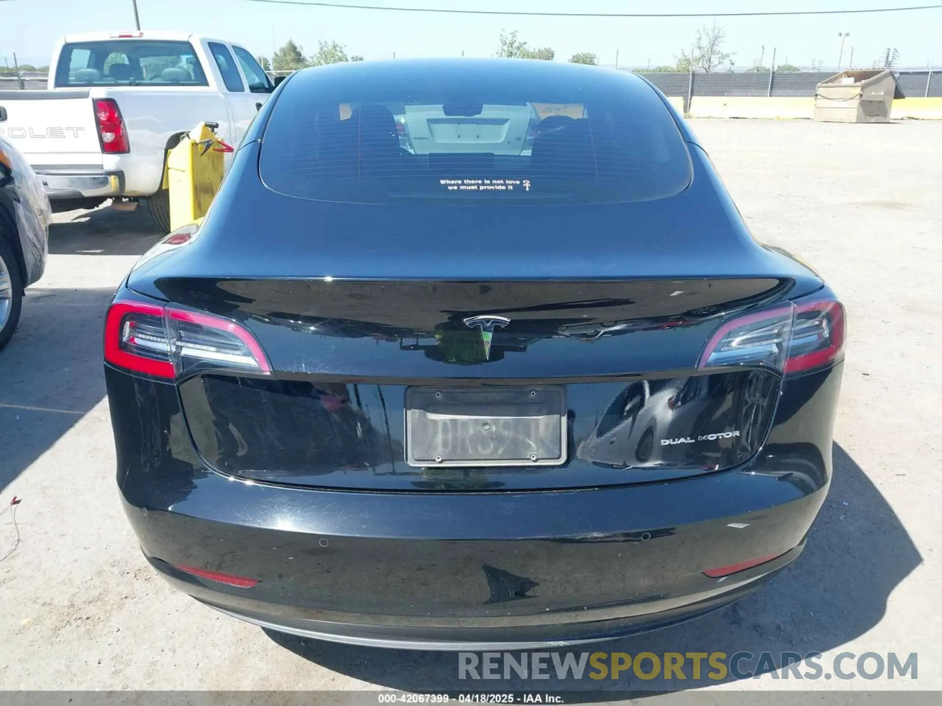 17 Photograph of a damaged car 5YJ3E1EB2MF065583 TESLA MODEL 3 2021