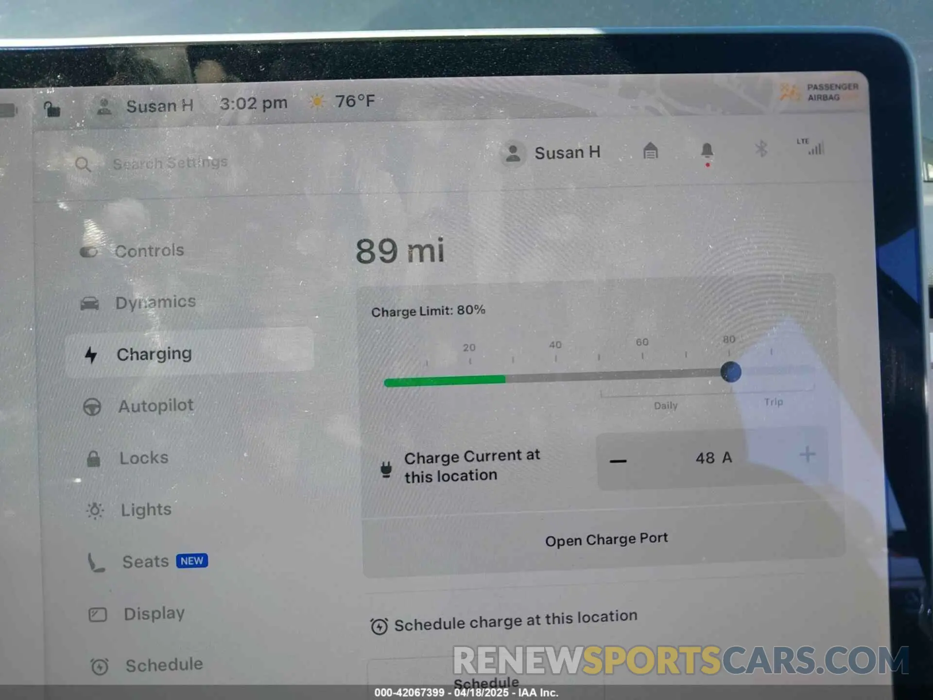 18 Photograph of a damaged car 5YJ3E1EB2MF065583 TESLA MODEL 3 2021