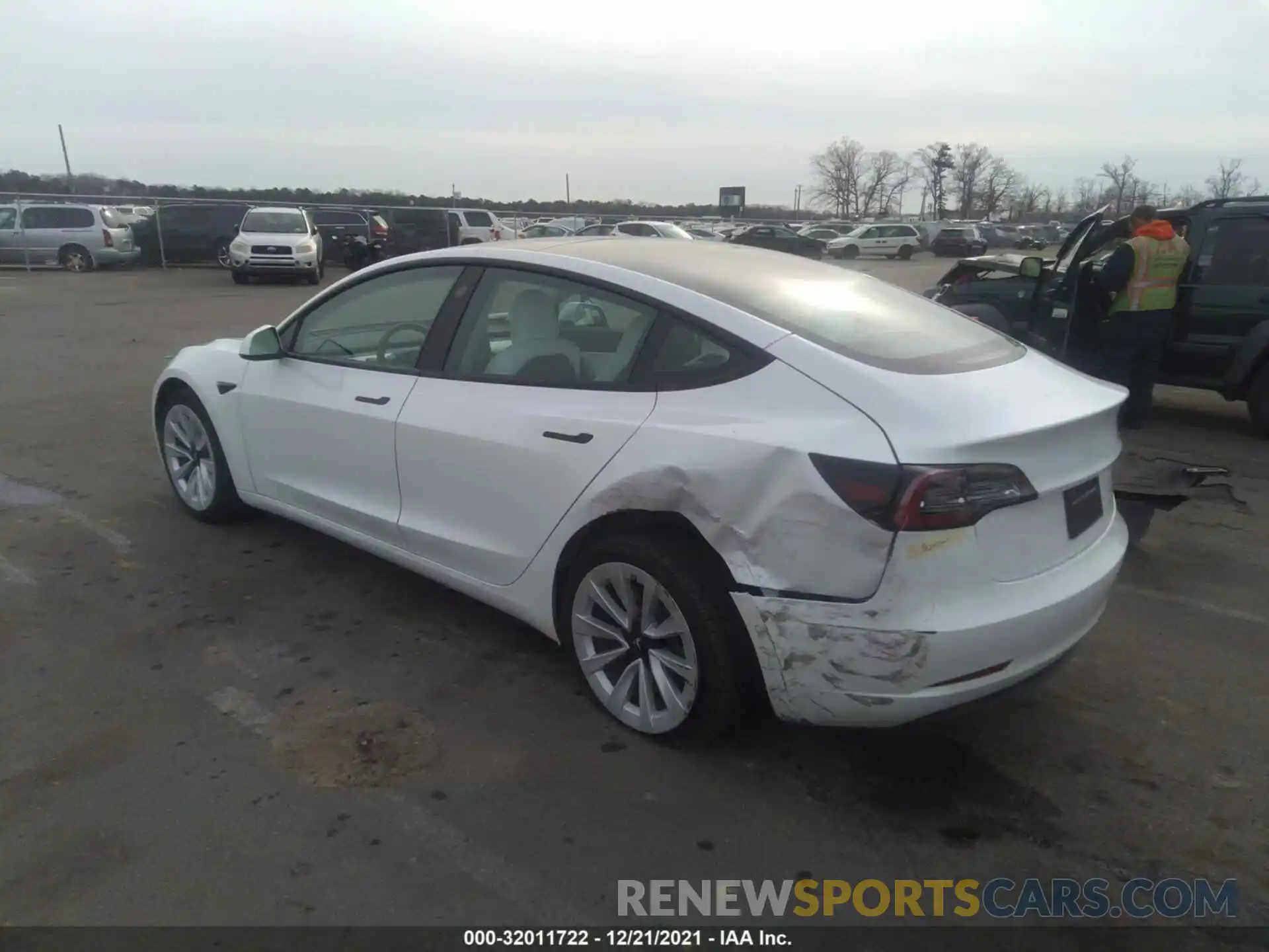 3 Photograph of a damaged car 5YJ3E1EB2MF916104 TESLA MODEL 3 2021